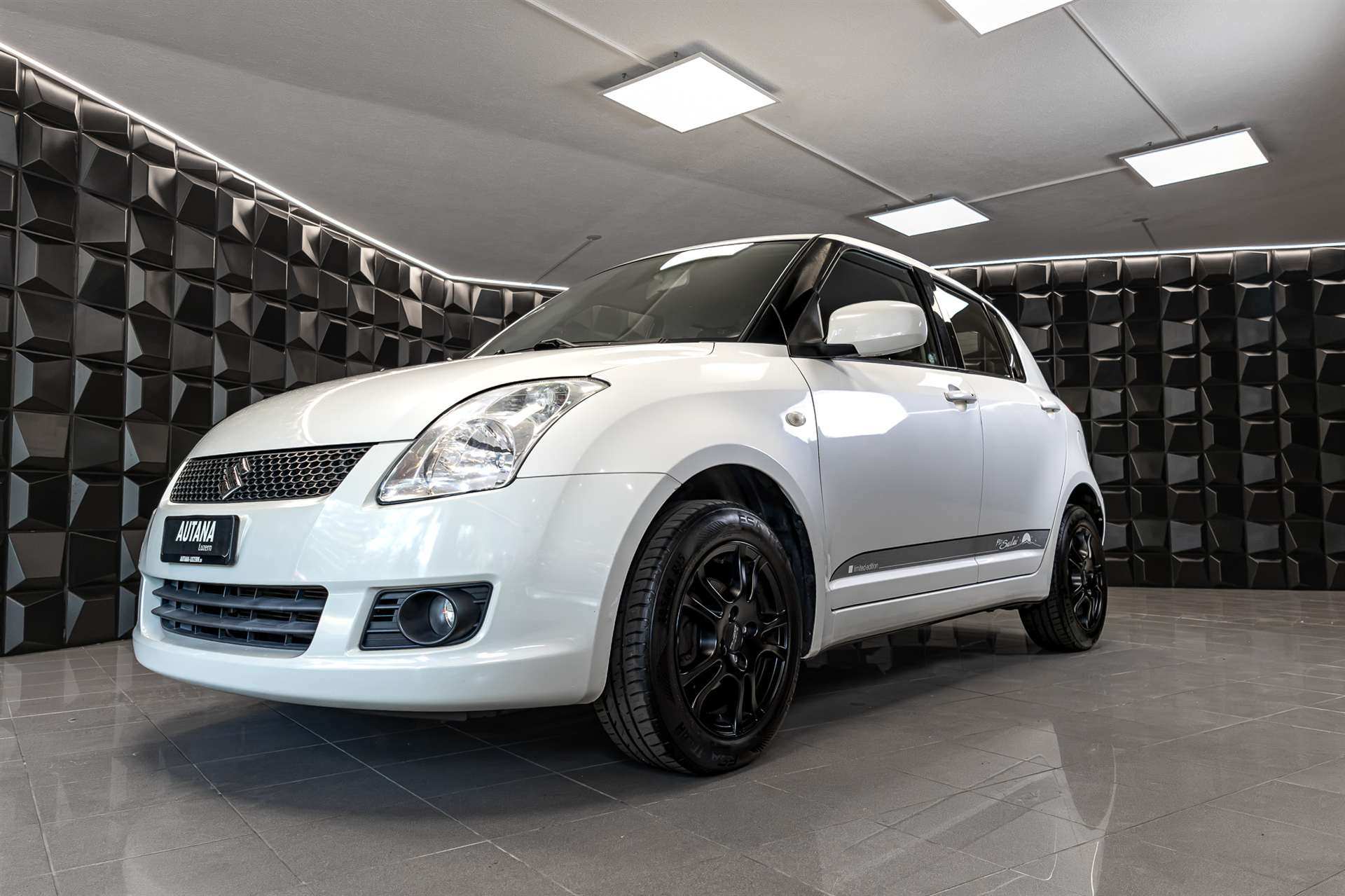 SUZUKI Swift 1.3i 16V GL Top Piz Sulai LE 4x4-image-21