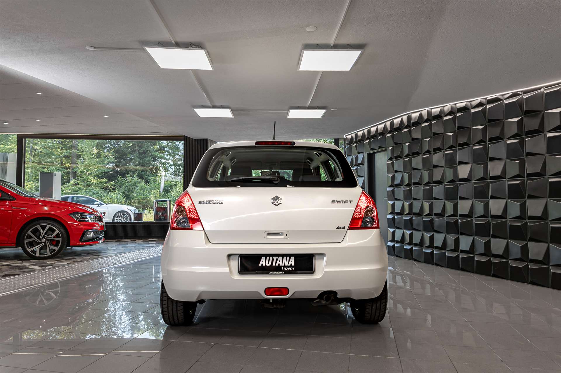 SUZUKI Swift 1.3i 16V GL Top Piz Sulai LE 4x4-image-4
