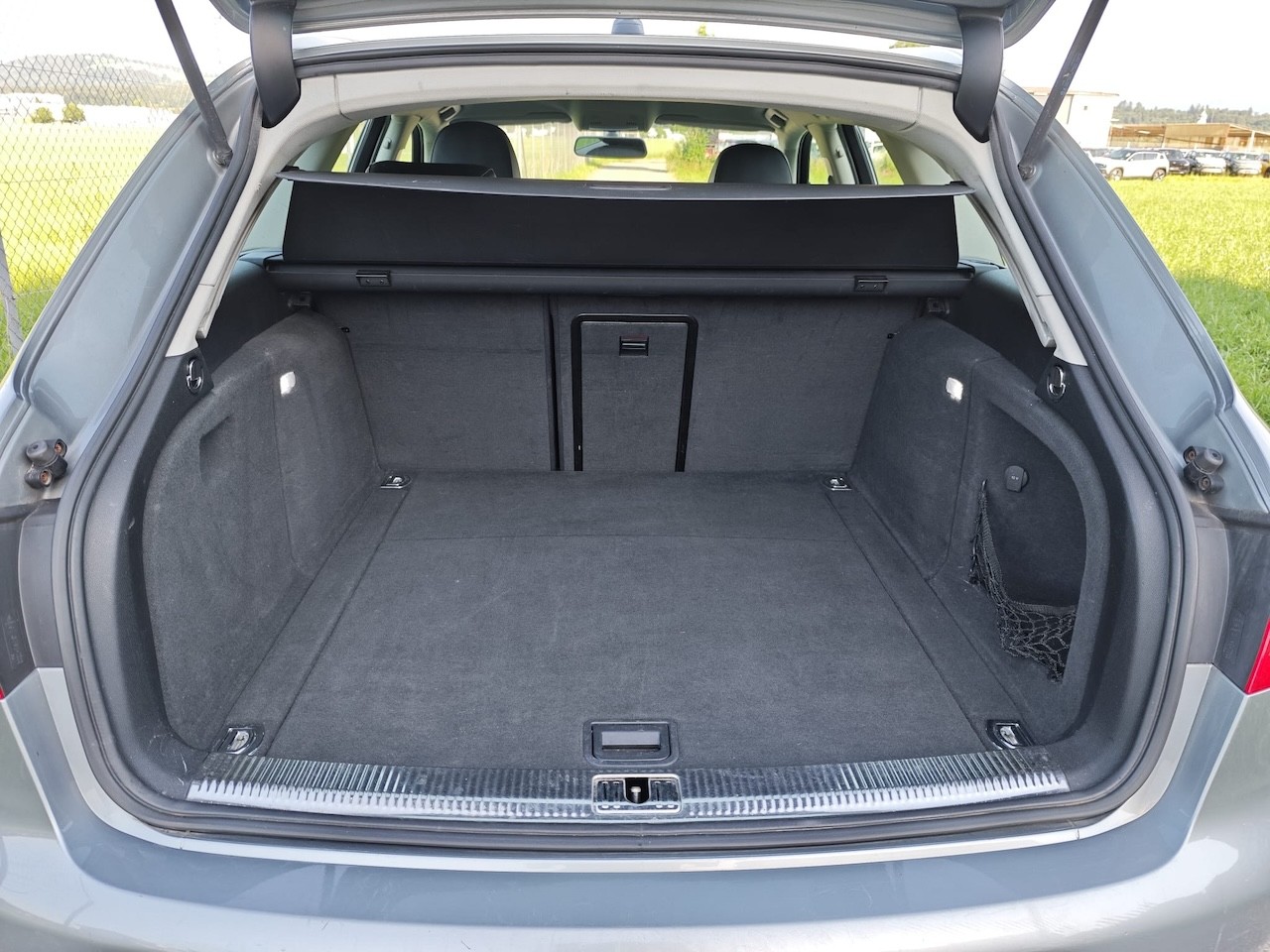 AUDI A4 Avant 3.0 TDI quattro tiptronic-image-9