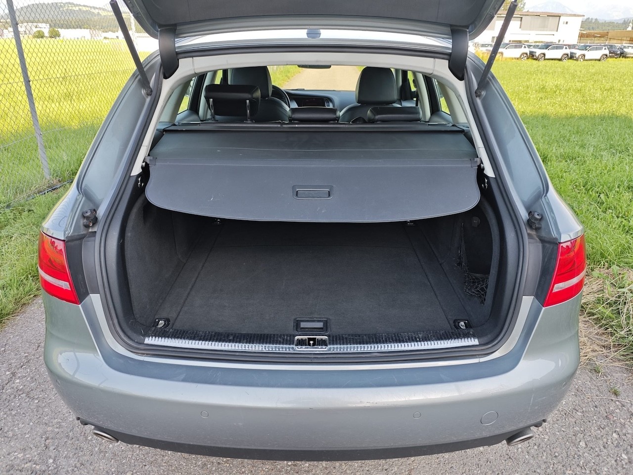 AUDI A4 Avant 3.0 TDI quattro tiptronic-image-8