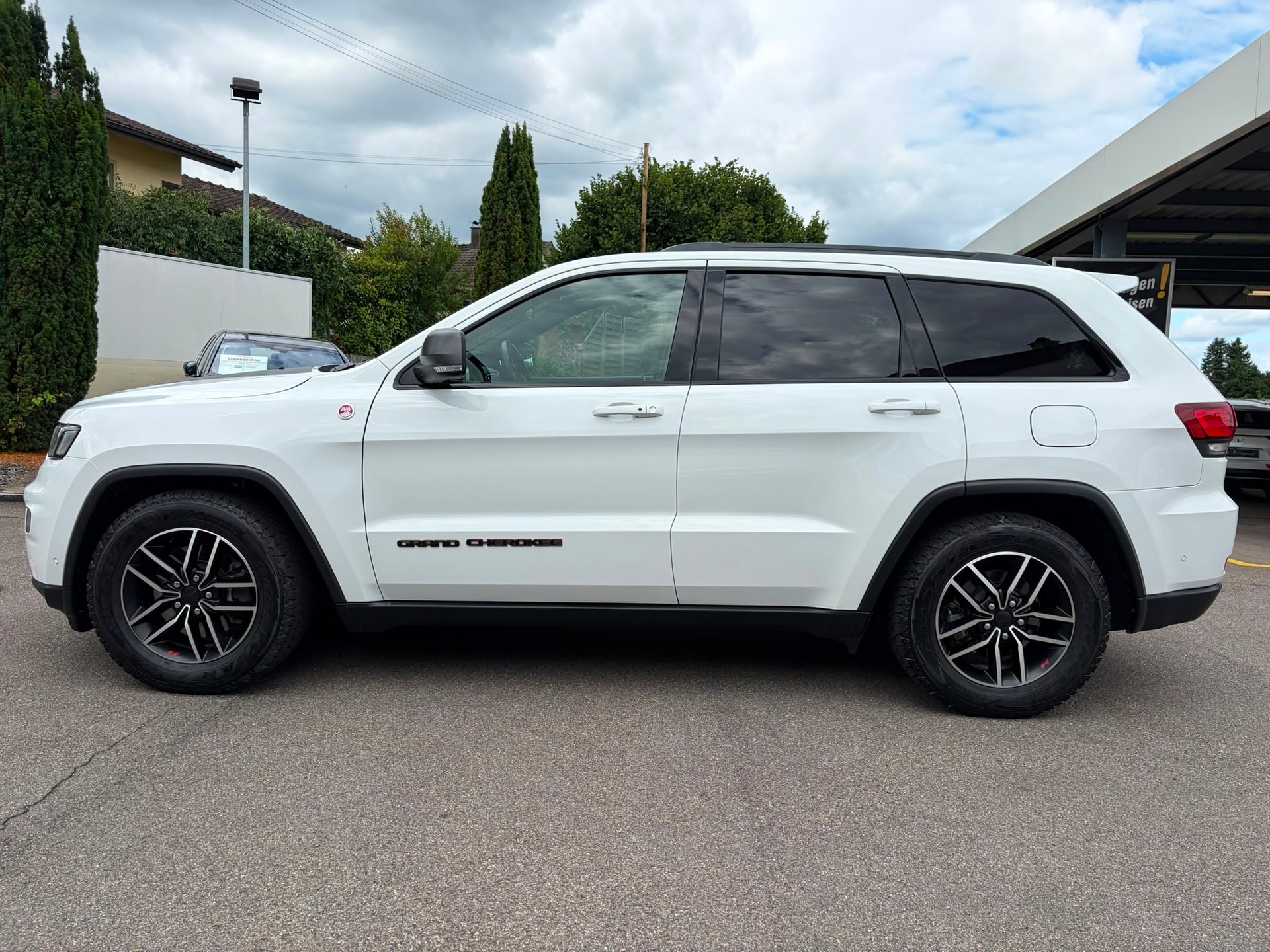 JEEP Grand Cherokee 3.0 CRD Trailhawk Automatic-image-3