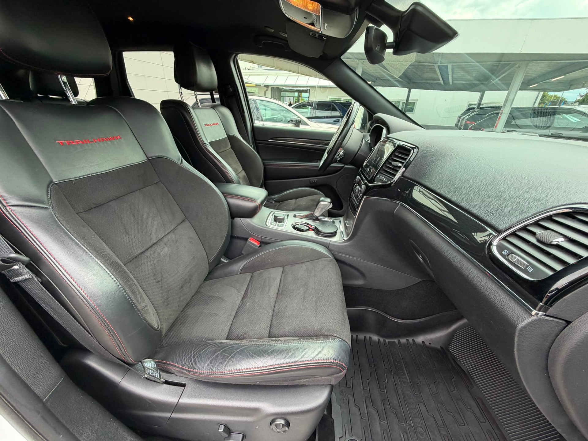 JEEP Grand Cherokee 3.0 CRD Trailhawk Automatic-image-13