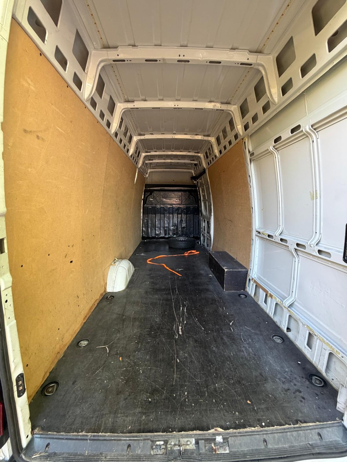 IVECO 35 S 15 V-image-2