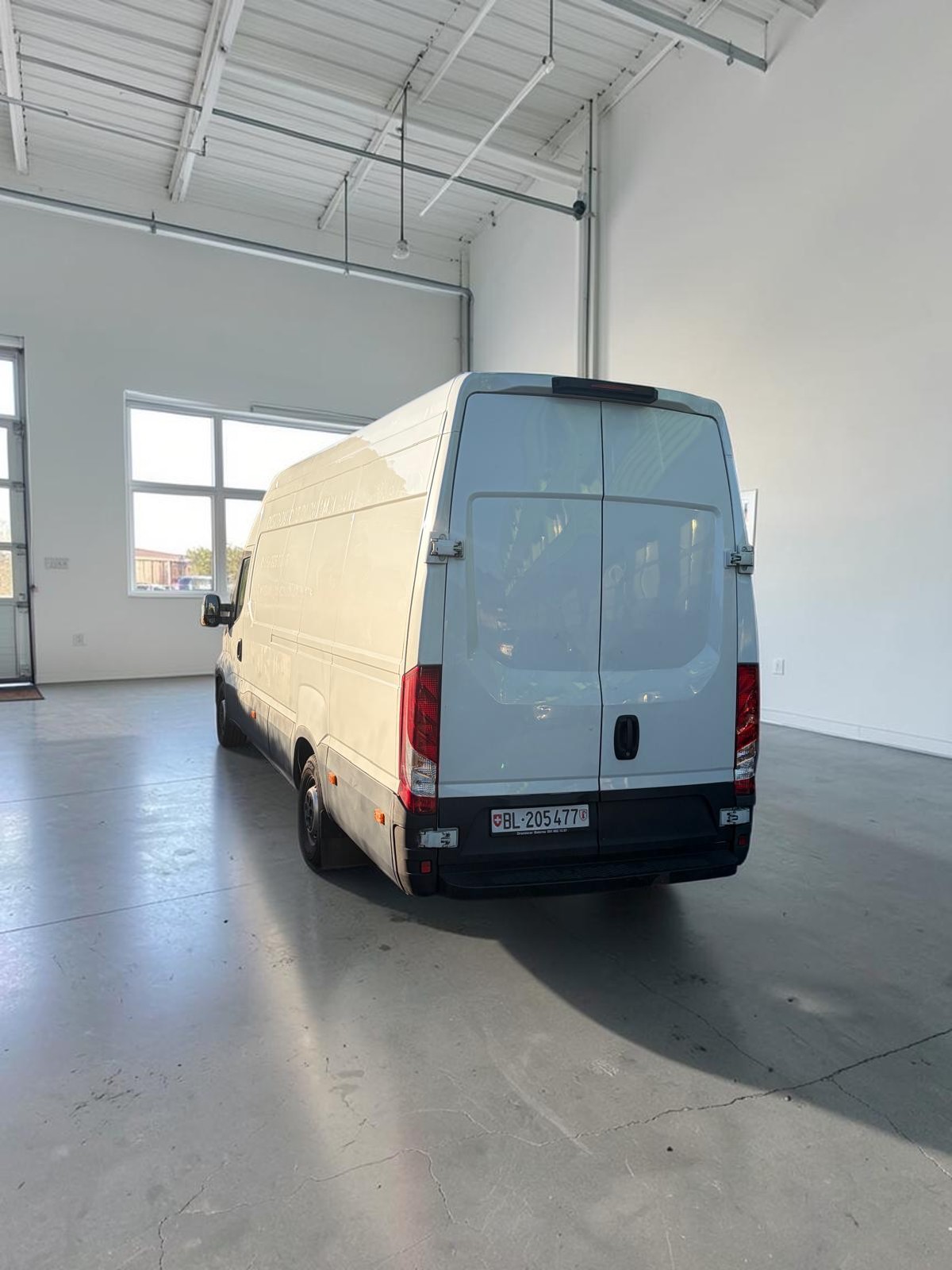 IVECO 35 S 15 V-image-1