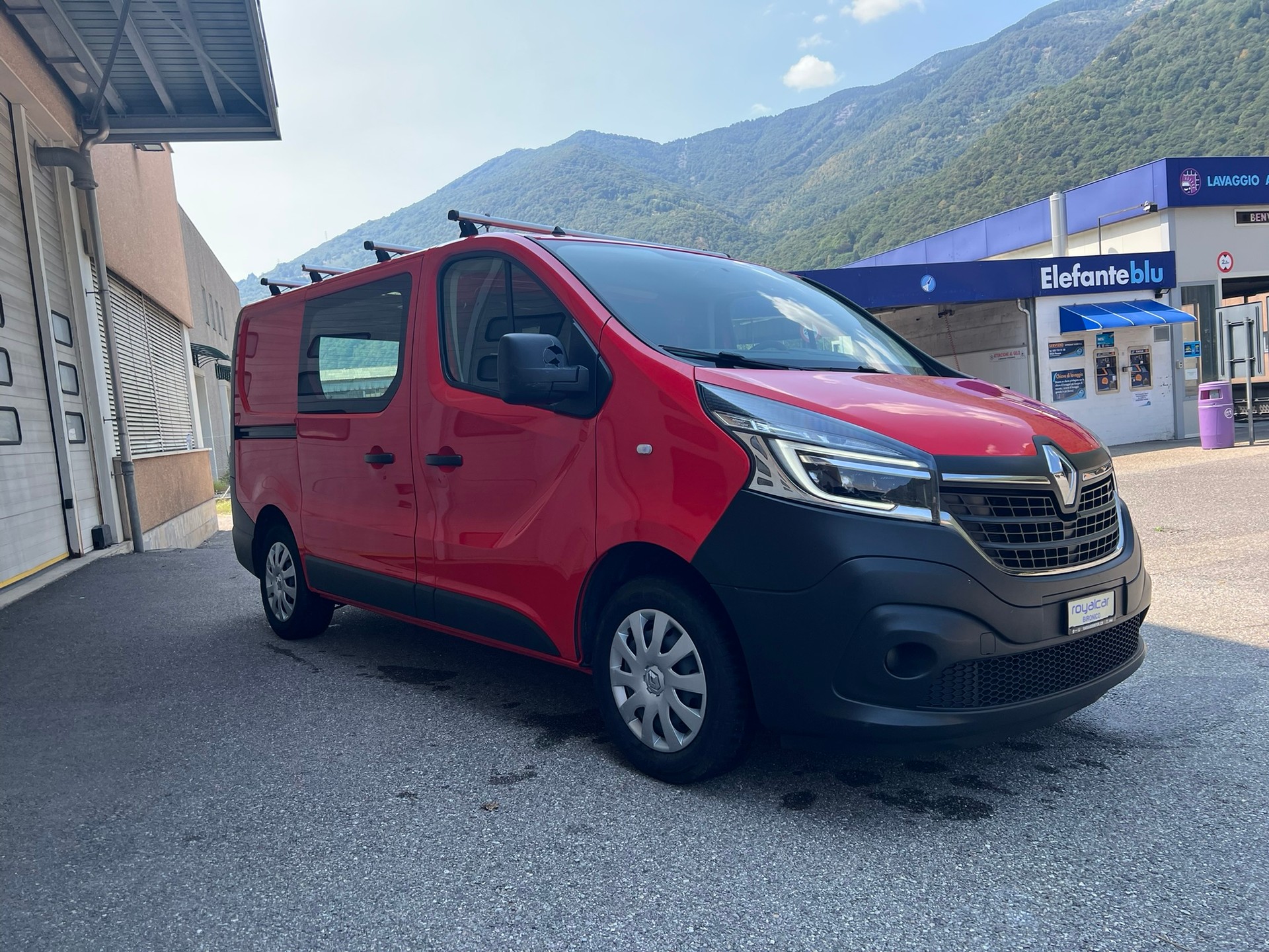 RENAULT Trafic 2.0 dCi 120 3.0t Business L1H1-image-1