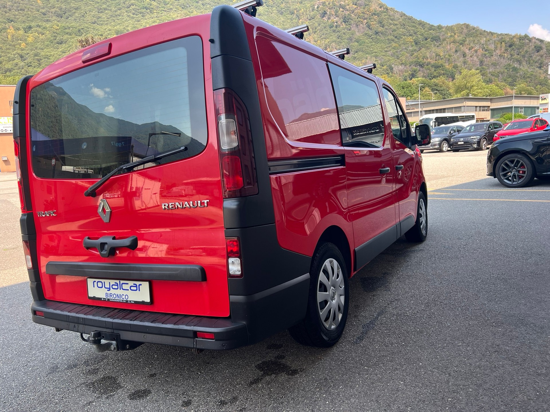 RENAULT Trafic 2.0 dCi 120 3.0t Business L1H1-image-2