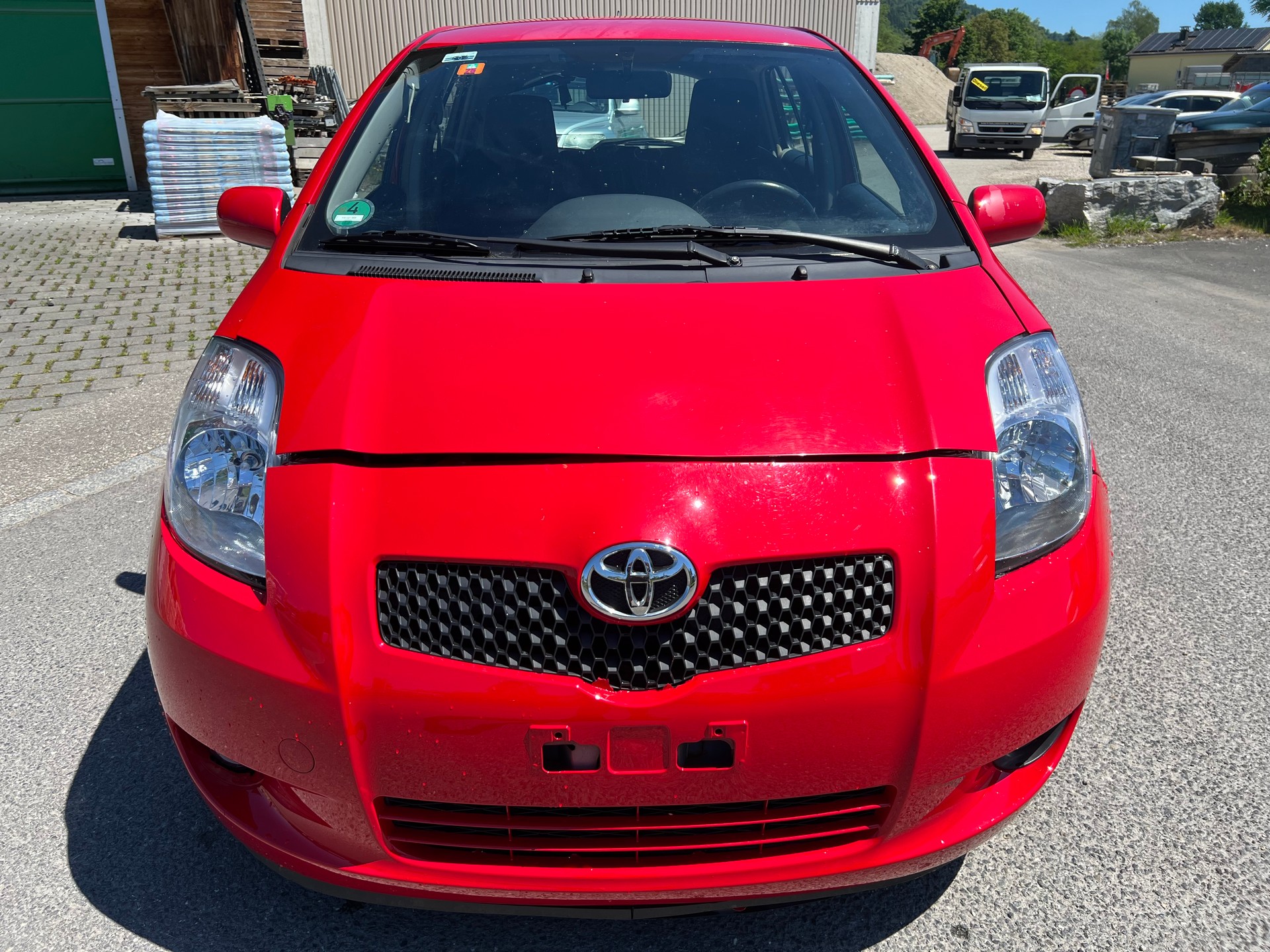 TOYOTA Yaris 1.3 Linea Sol-image-0