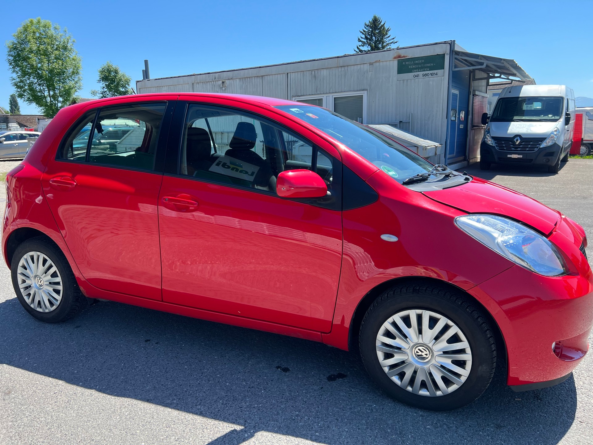 TOYOTA Yaris 1.3 Linea Sol-image-2