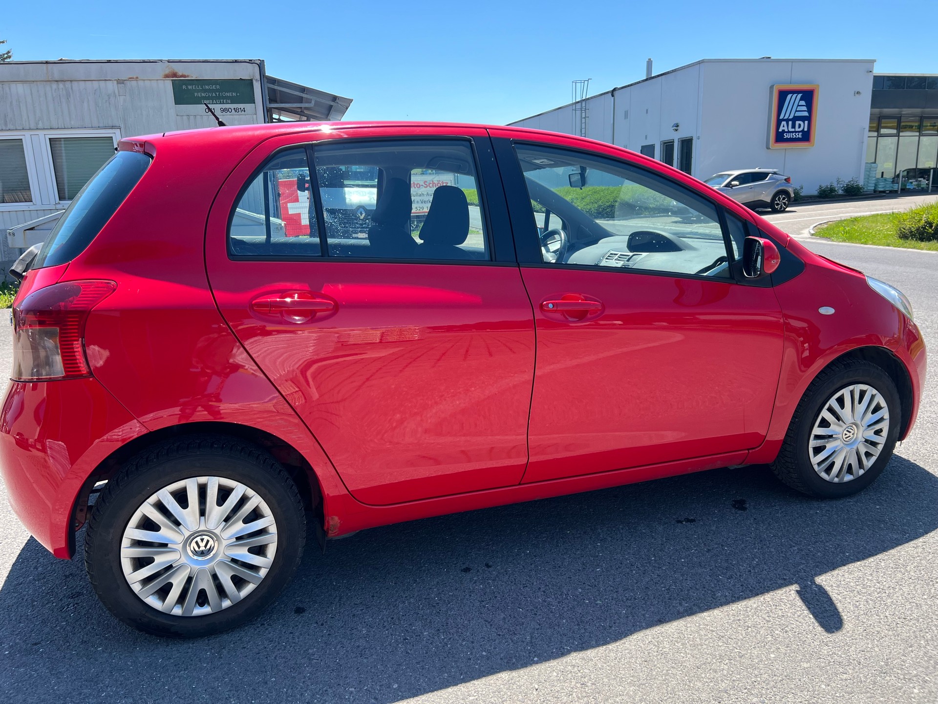 TOYOTA Yaris 1.3 Linea Sol-image-4
