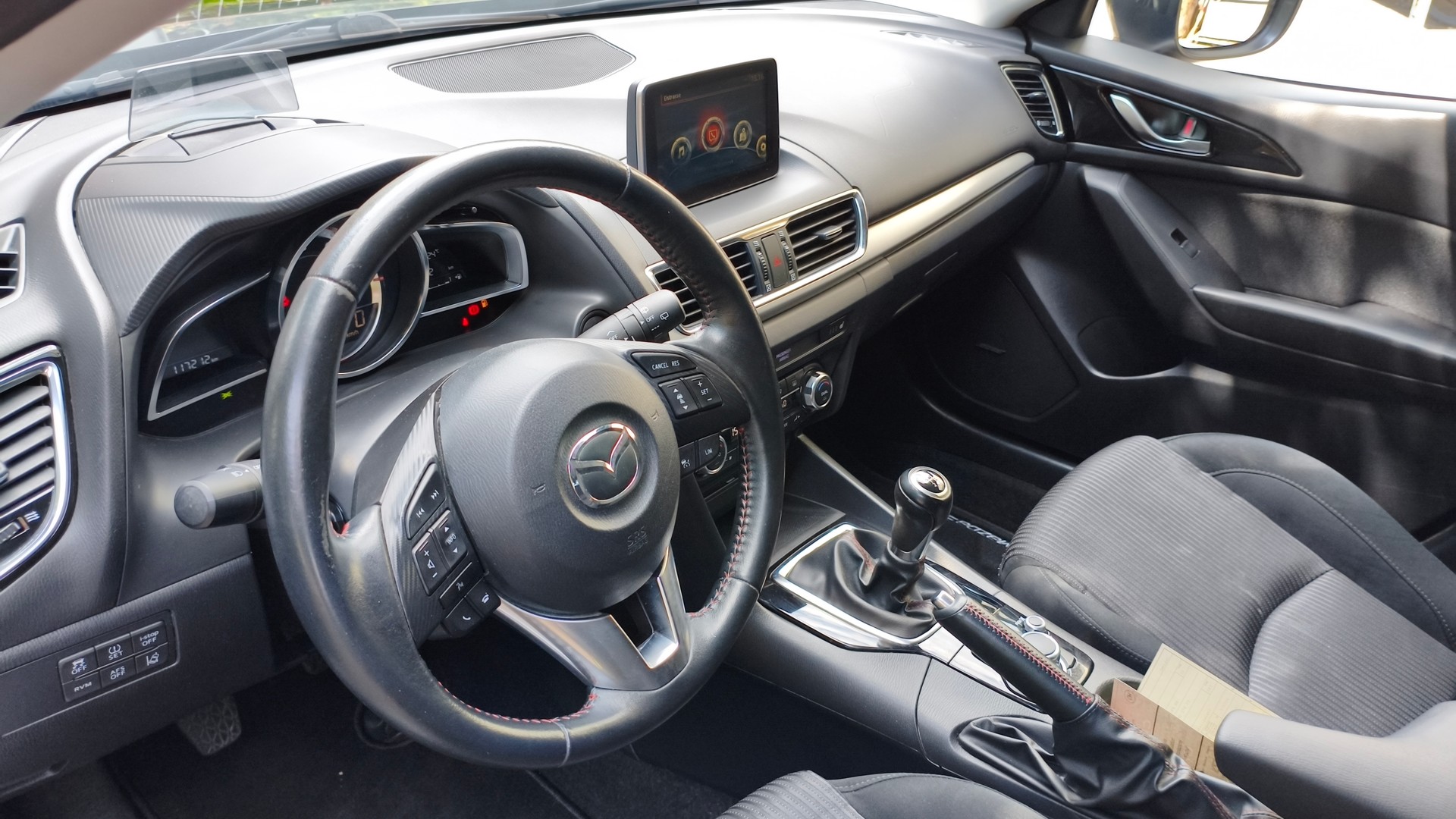 MAZDA 3 2.0 16V Revolution-image-6