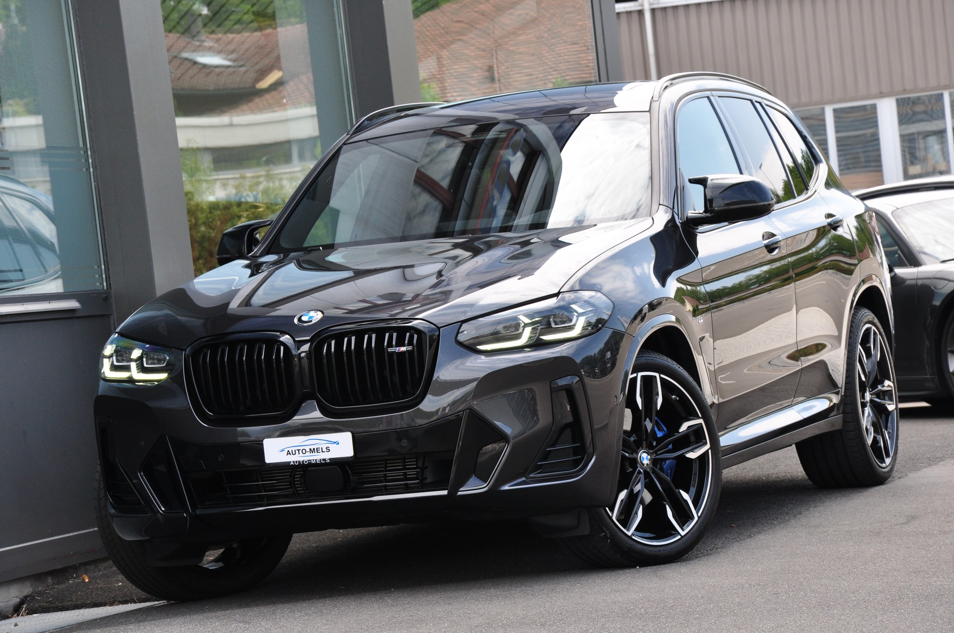 BMW X3 M40i xDrive-showroom-element-2