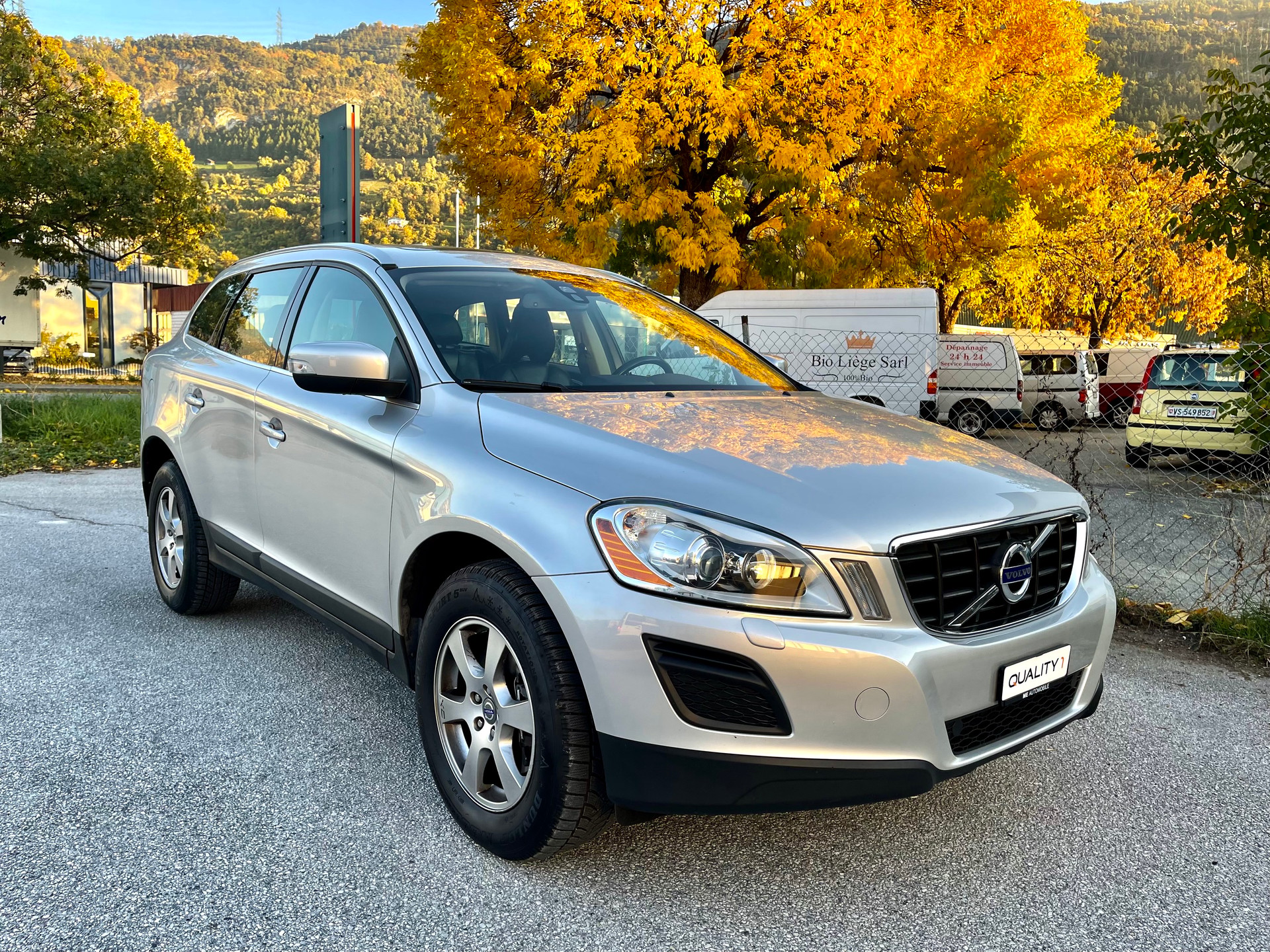 VOLVO XC60 D5 AWD Geartronic-image-0
