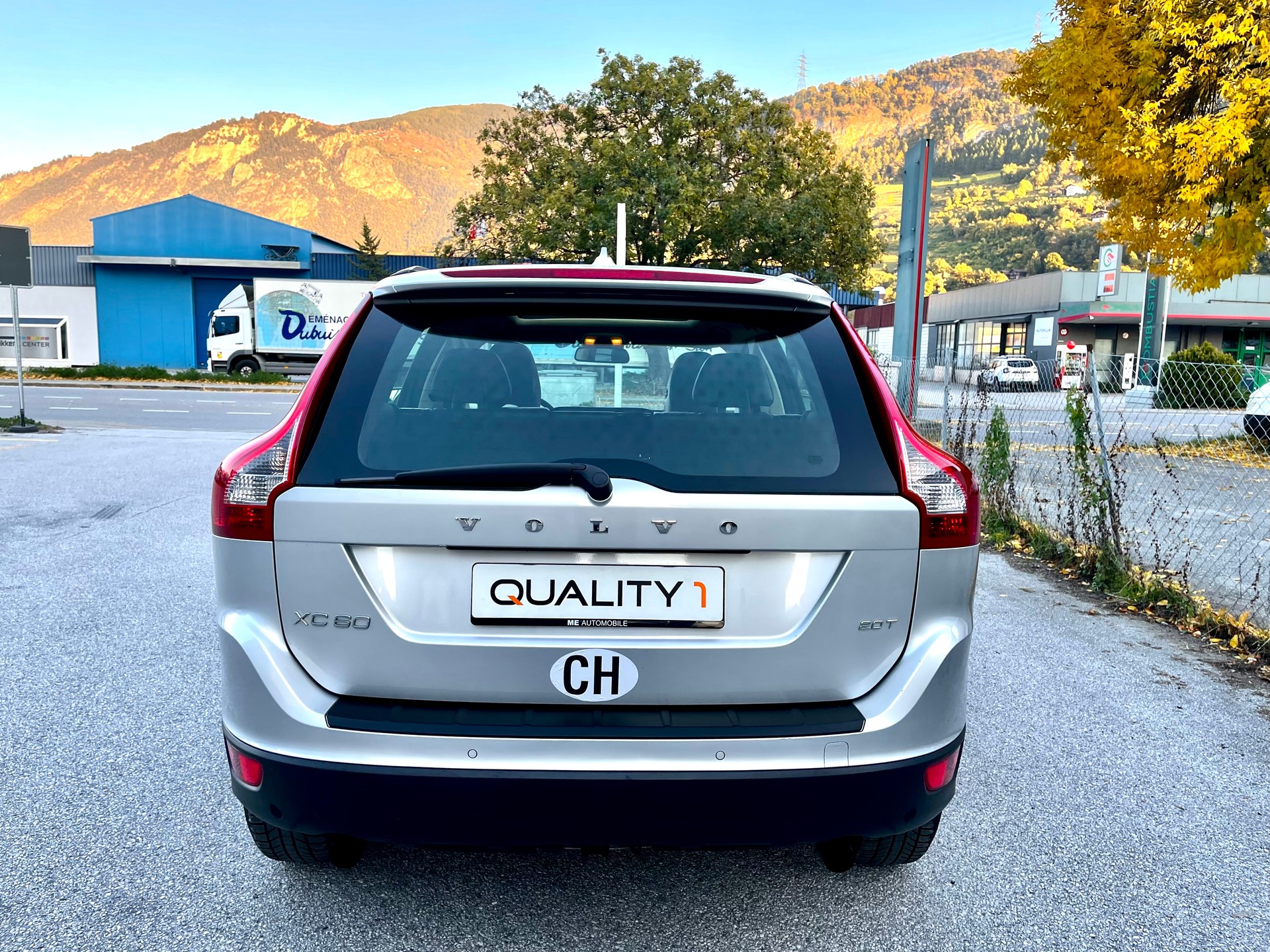 VOLVO XC60 D5 AWD Geartronic-image-10