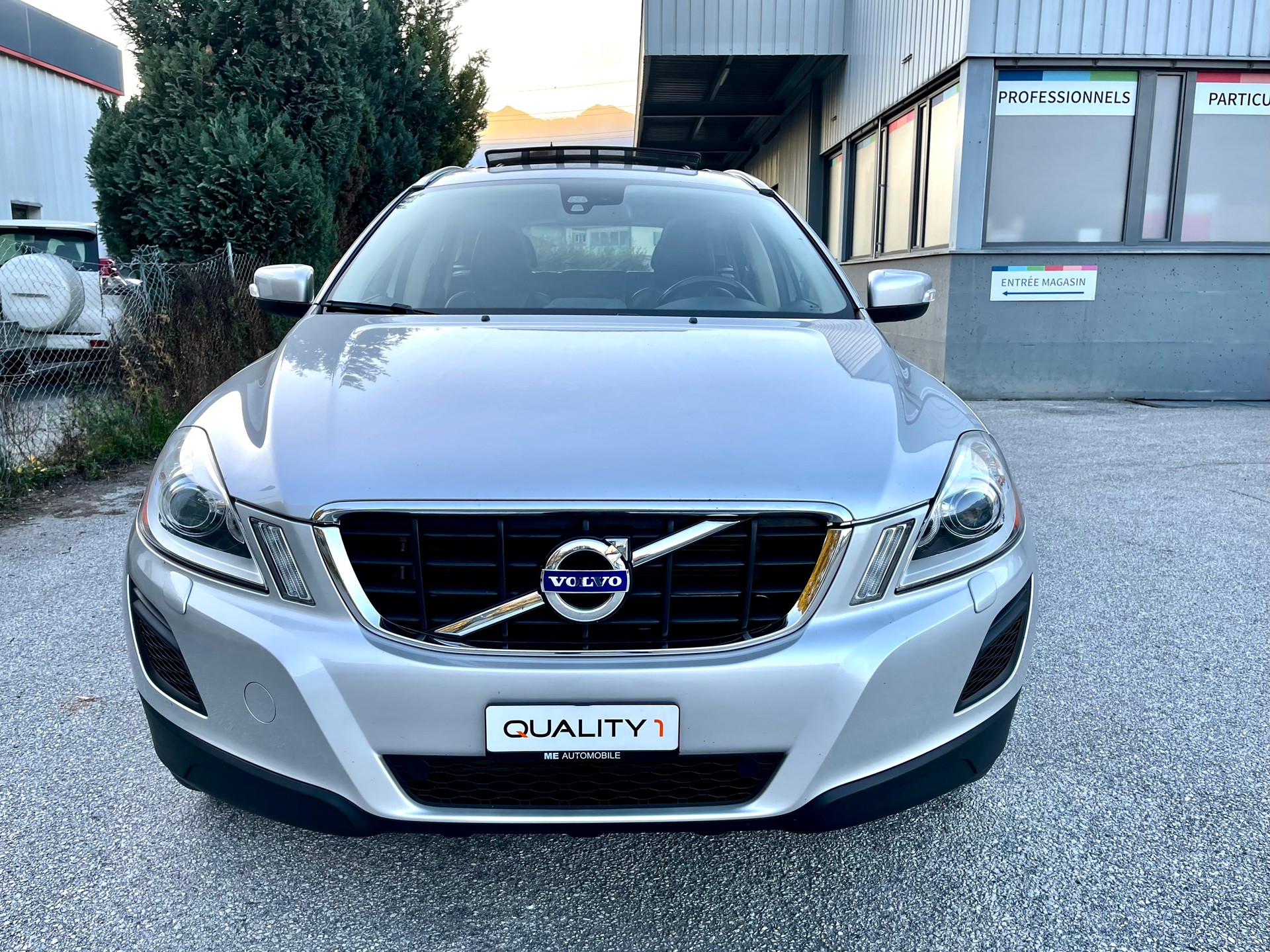 VOLVO XC60 D5 AWD Geartronic-image-11