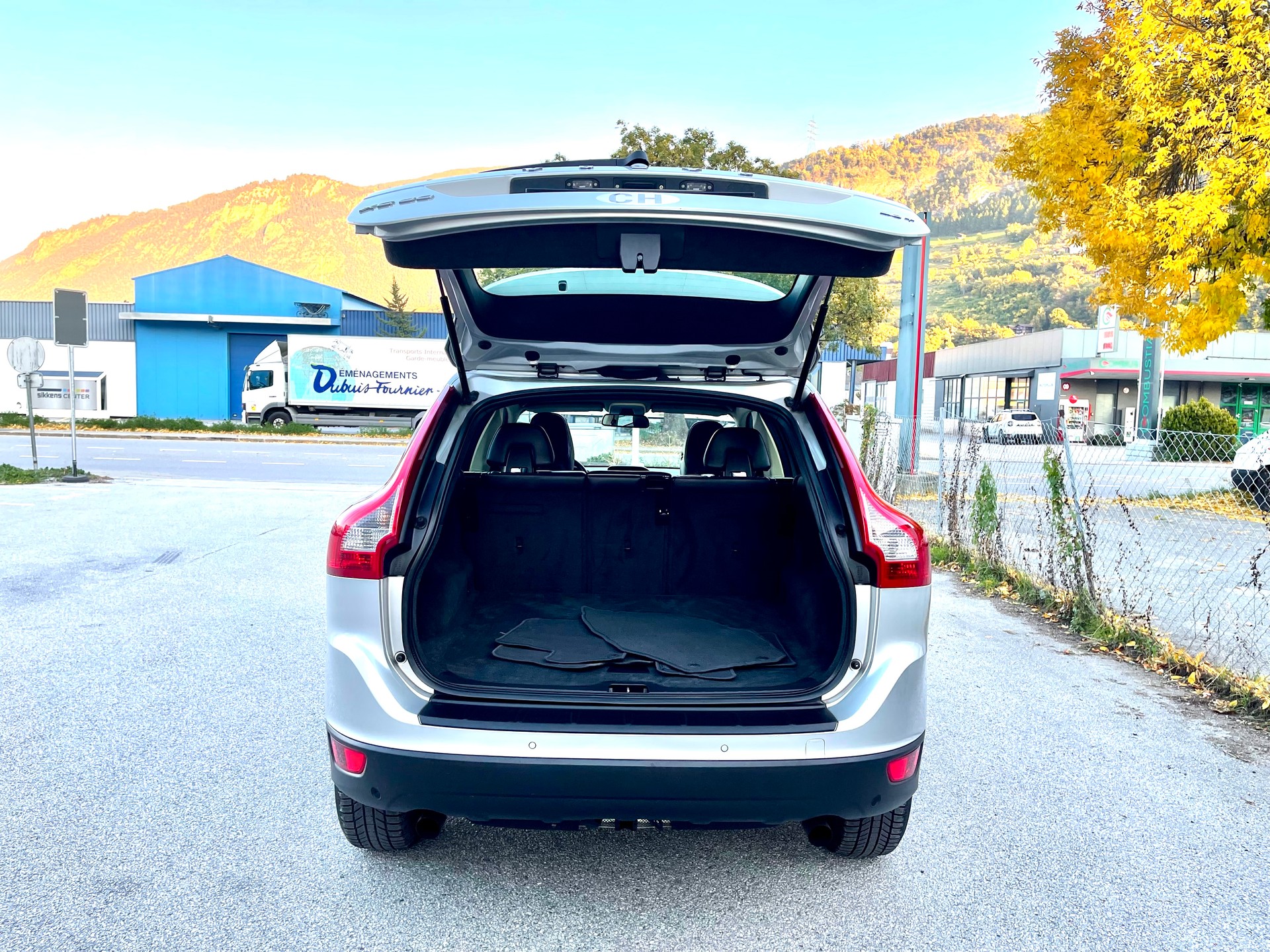 VOLVO XC60 D5 AWD Geartronic-image-29