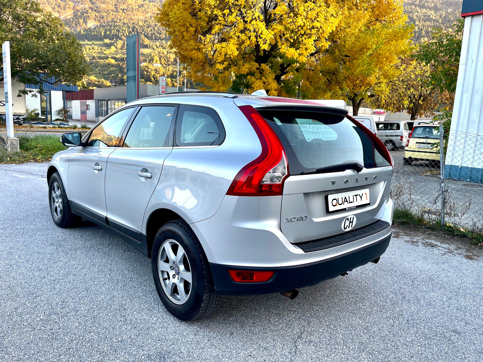 VOLVO XC60 D5 AWD Geartronic-image-28