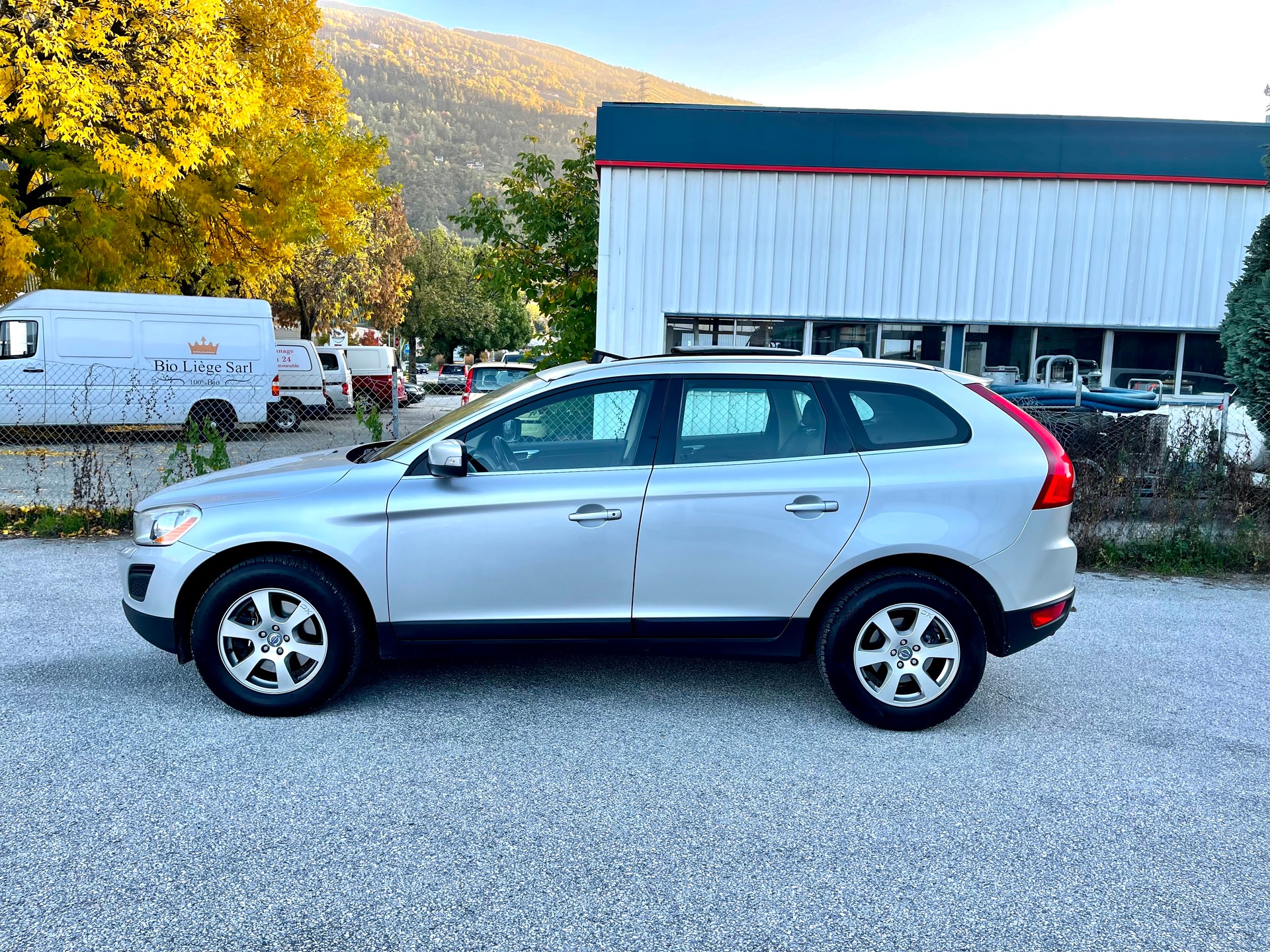 VOLVO XC60 D5 AWD Geartronic-image-27