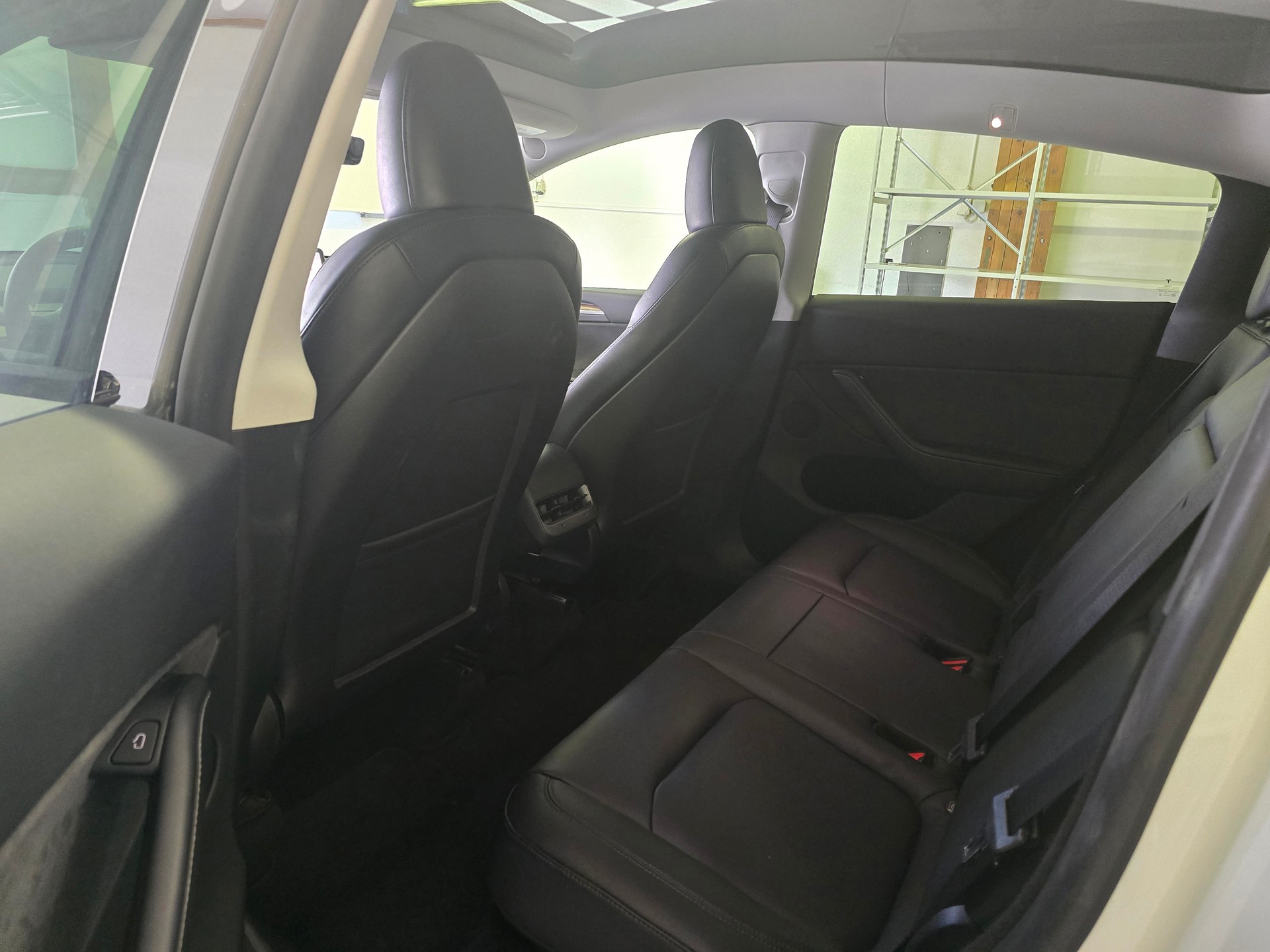 TESLA Model Y Long Range-image-8
