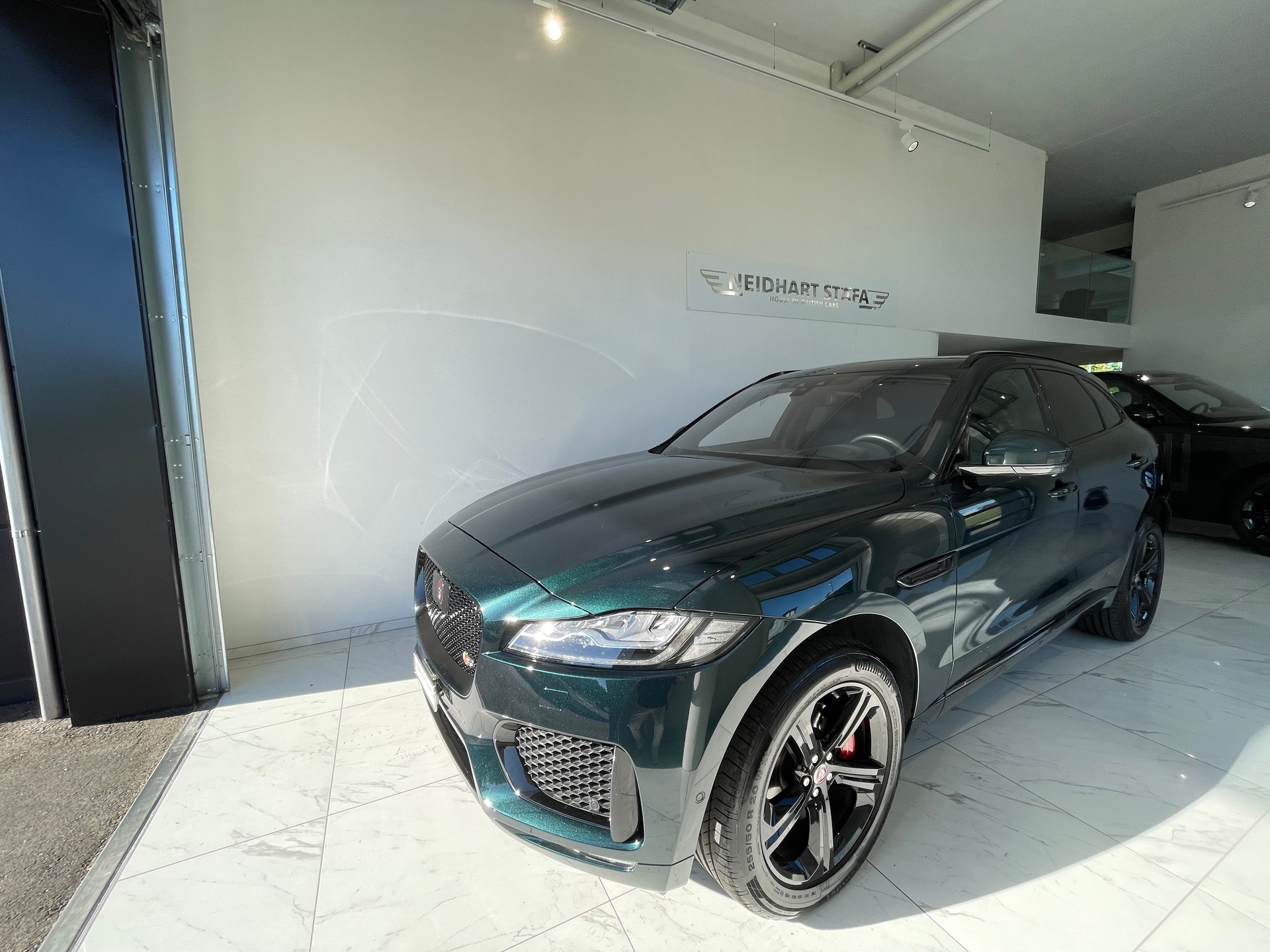 JAGUAR F-Pace 3.0 V6 S AWD Automatik-showroom-element-1