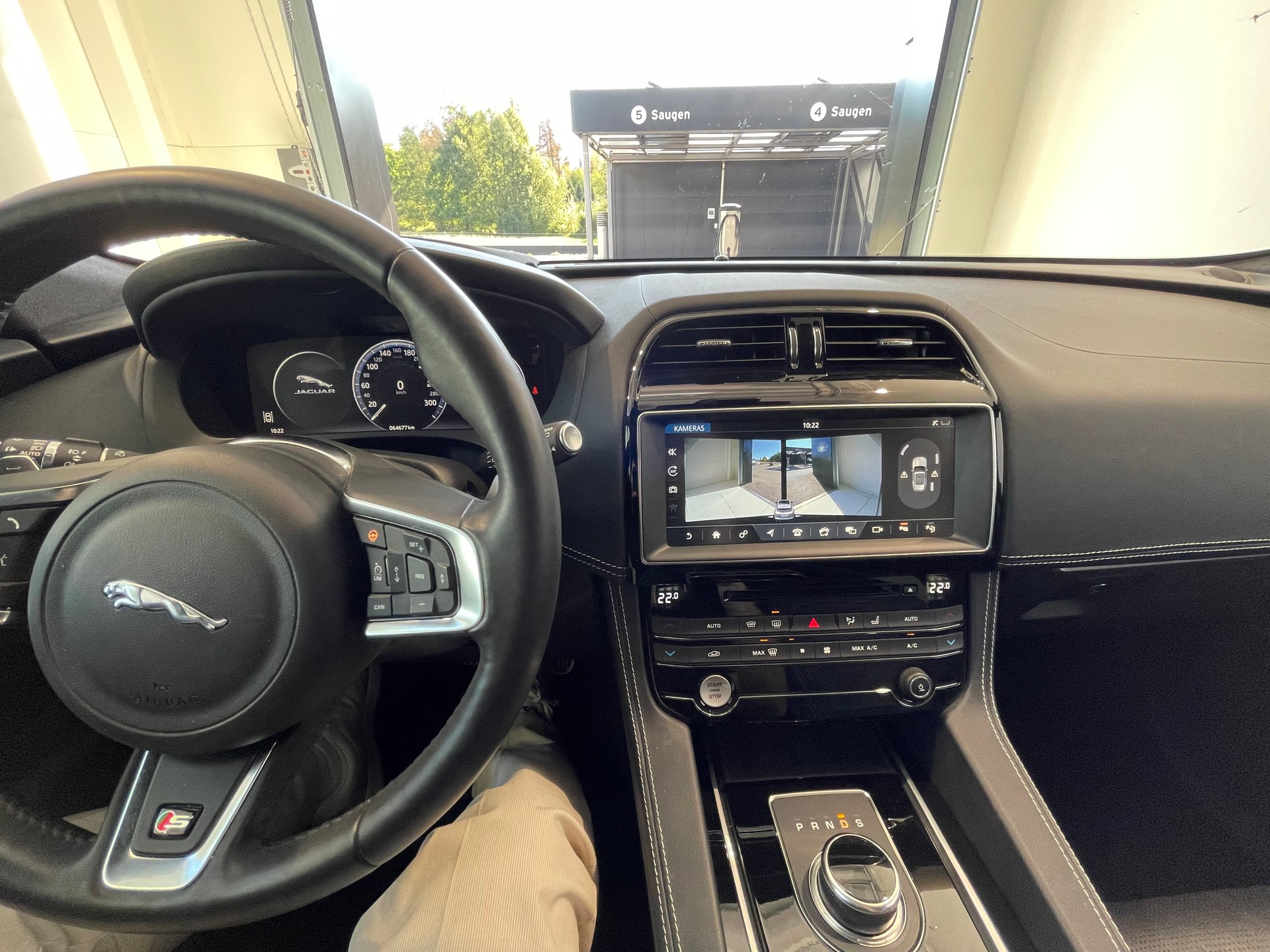 JAGUAR F-Pace 3.0 V6 S AWD Automatik-image-10