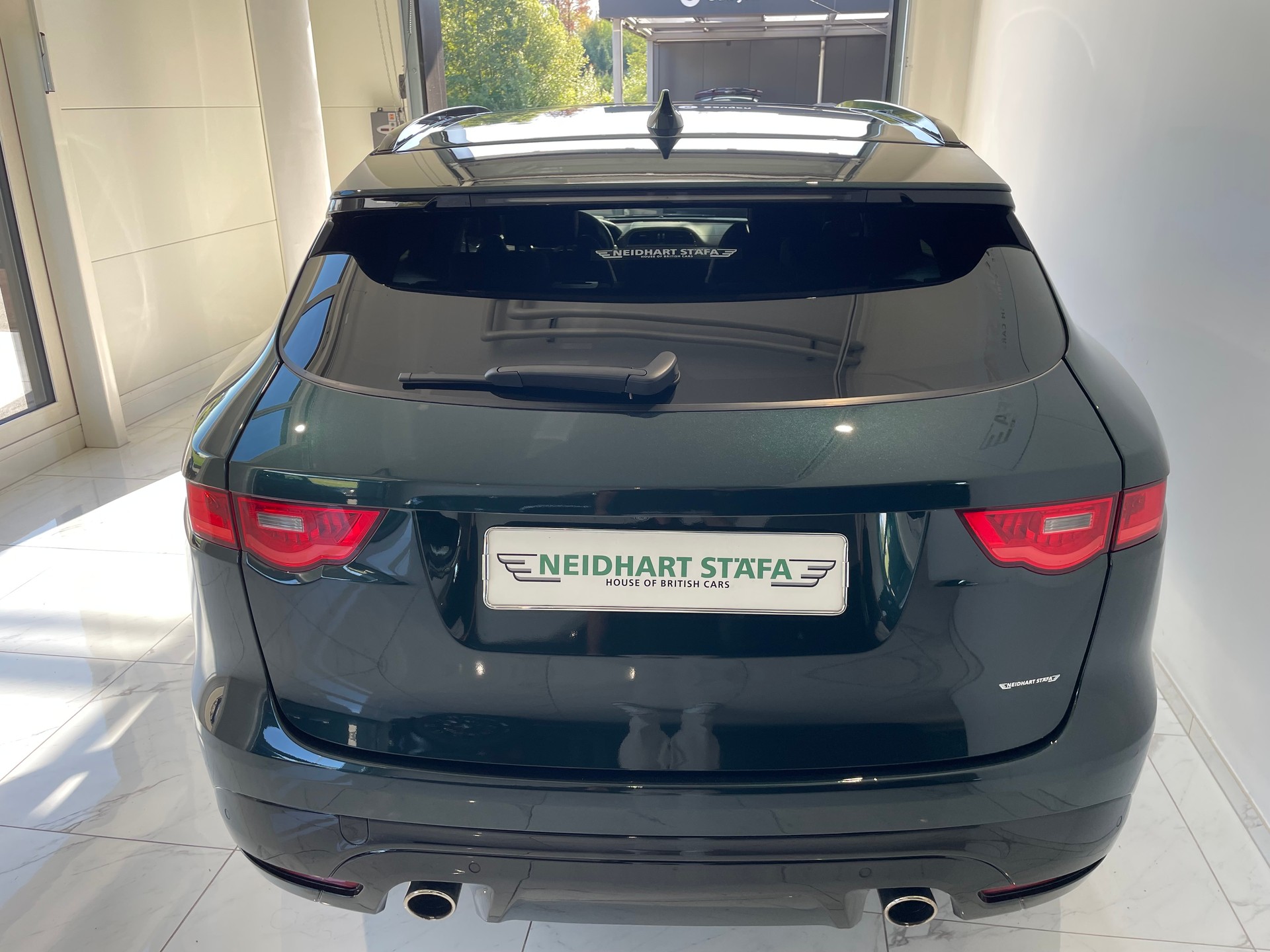 JAGUAR F-Pace 3.0 V6 S AWD Automatik-showroom-element-3