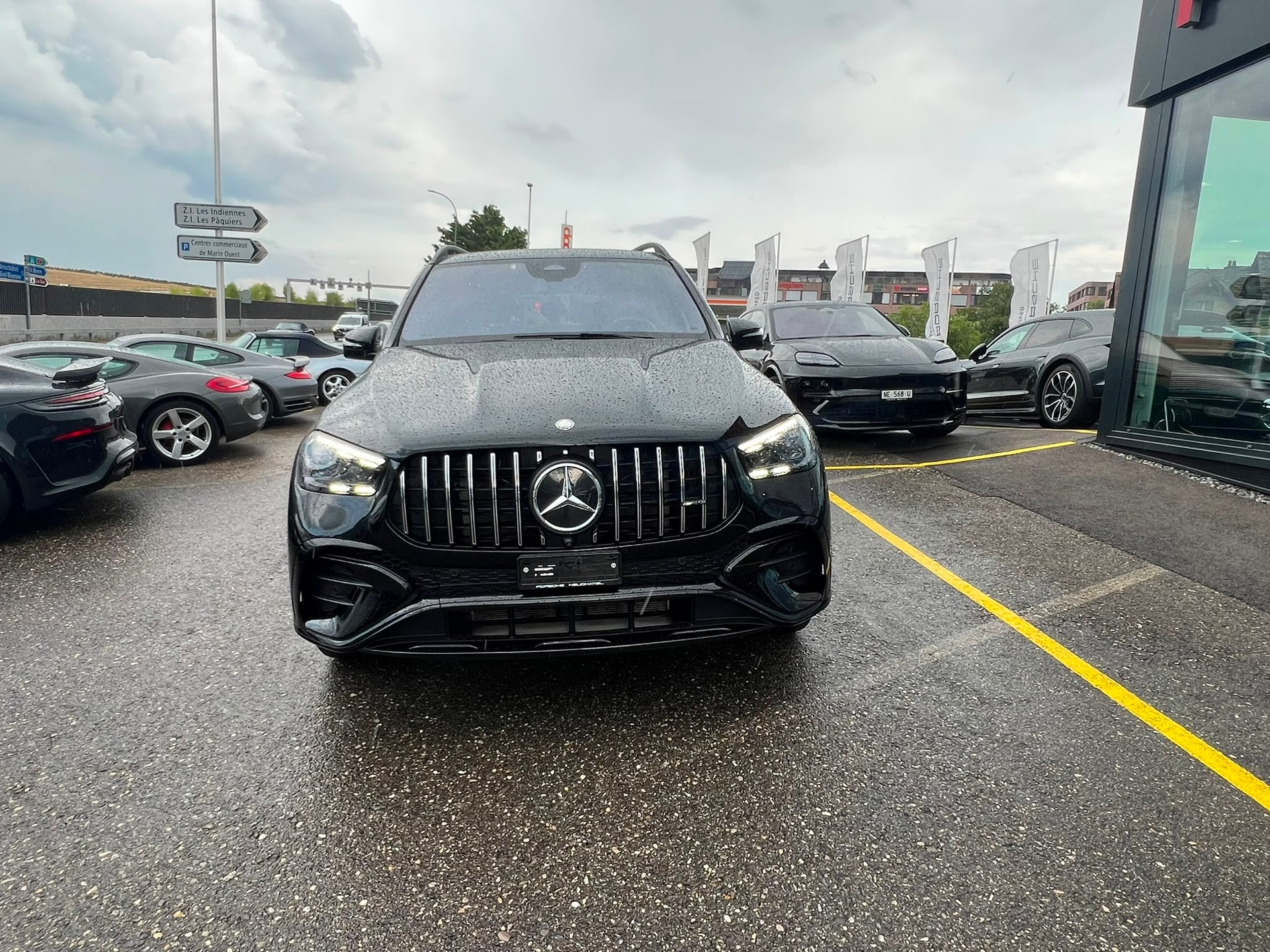 MERCEDES-BENZ GLE 53 AMG Hybrid EQ Star 4Matic+-showroom-element-1