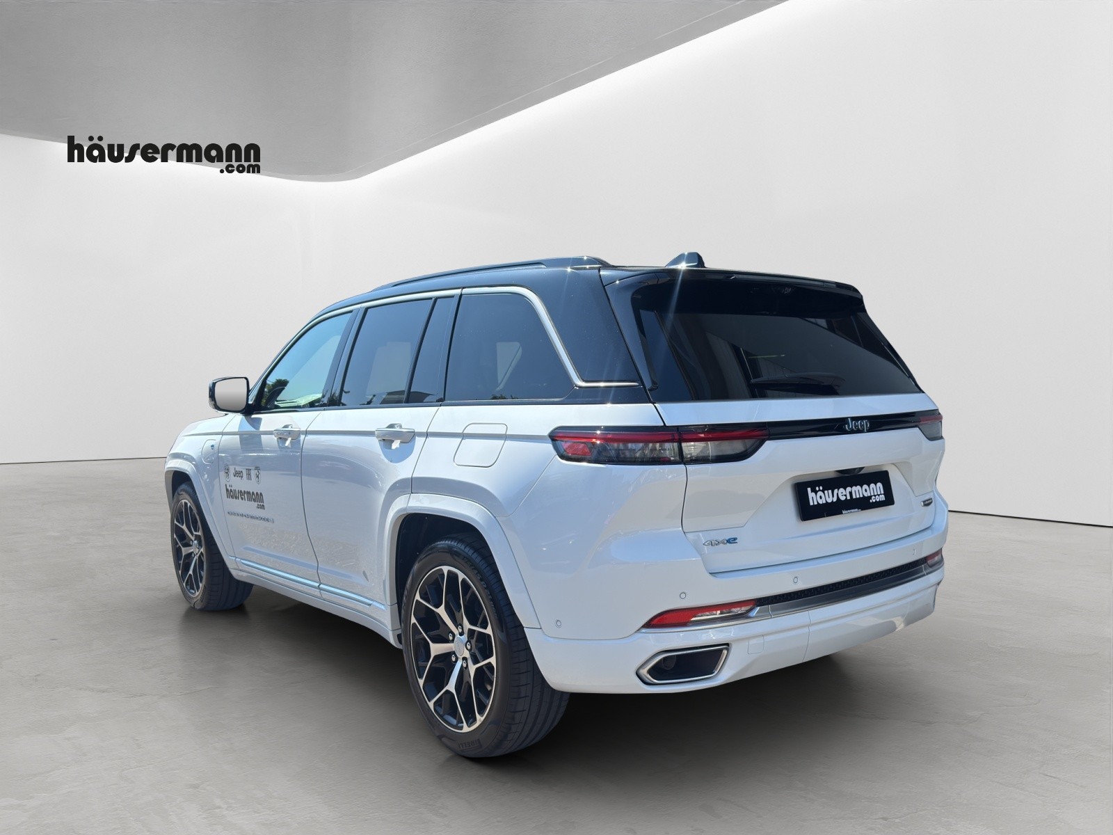 JEEP Grand Cherokee 2.0 Turbo Summit Reserve 4xe-image-3