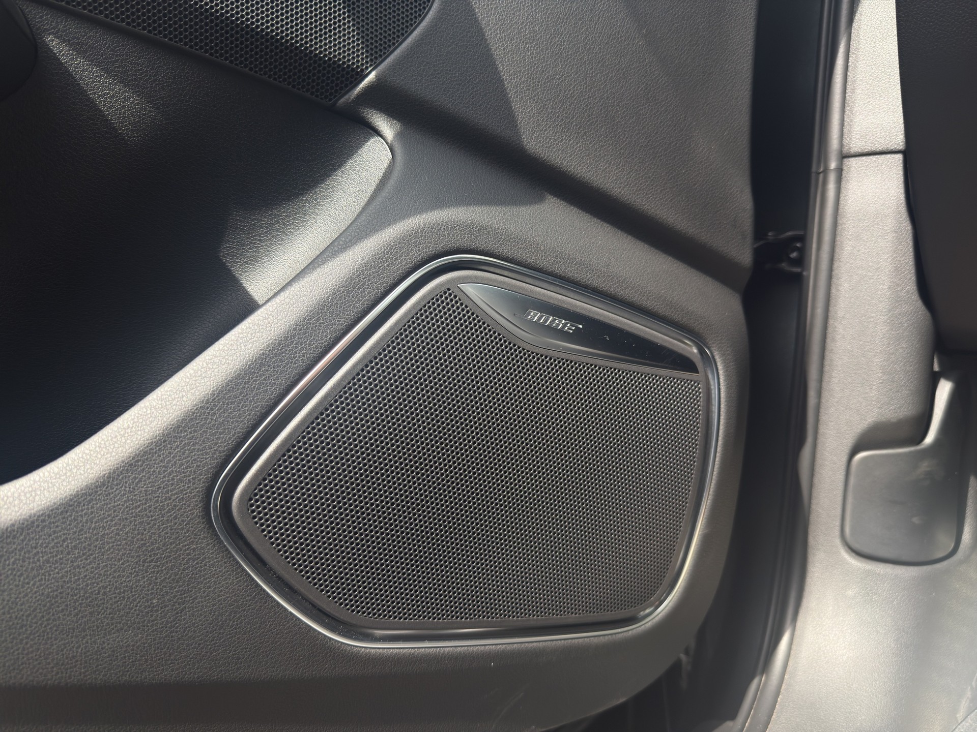 AUDI RS Q3 2.5 TFSI quattro S-tronic-image-15