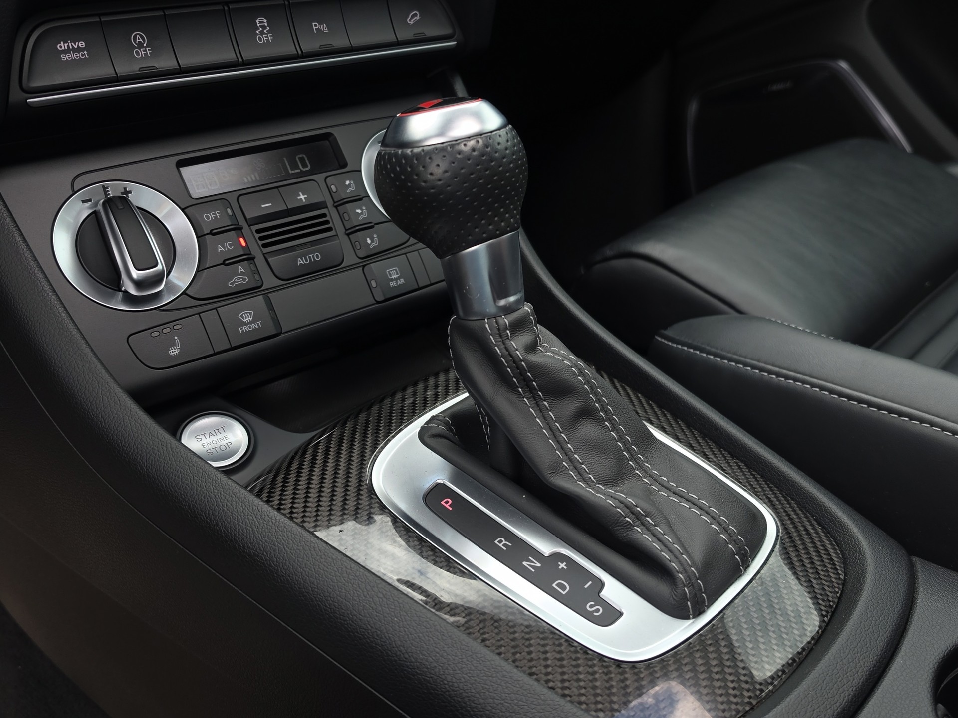 AUDI RS Q3 2.5 TFSI quattro S-tronic-image-13