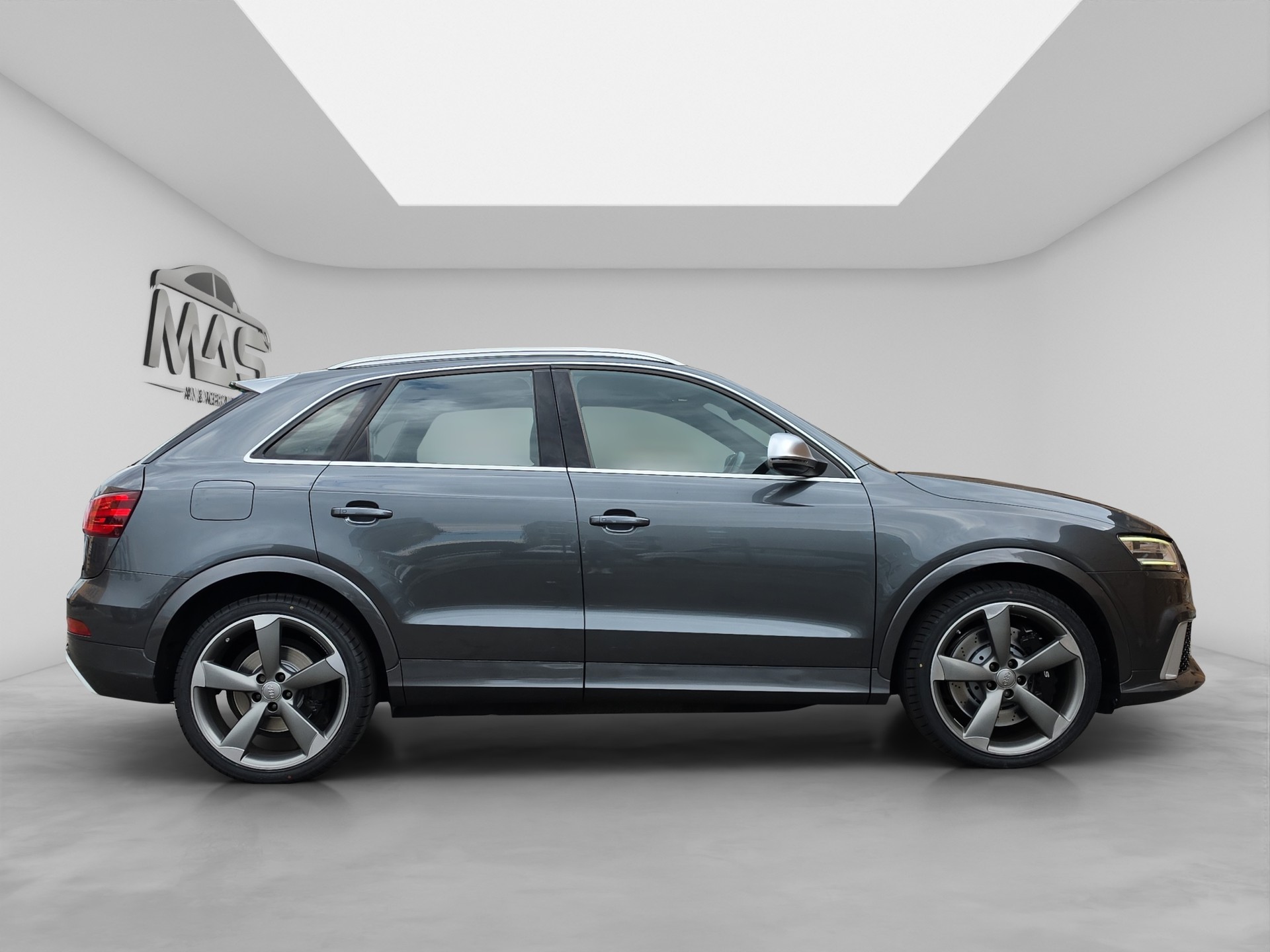 AUDI RS Q3 2.5 TFSI quattro S-tronic-image-6