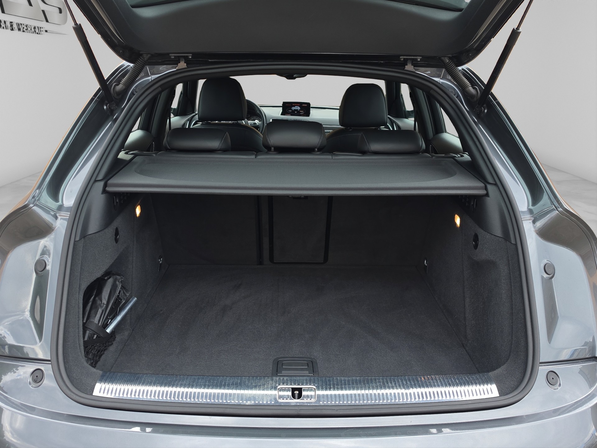 AUDI RS Q3 2.5 TFSI quattro S-tronic-image-16