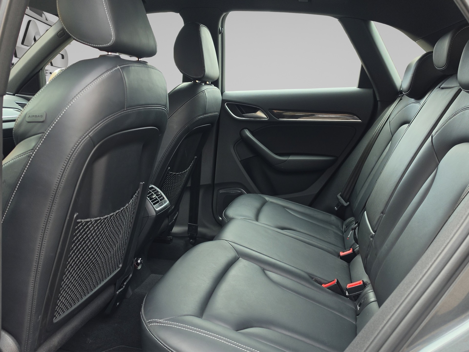 AUDI RS Q3 2.5 TFSI quattro S-tronic-image-10