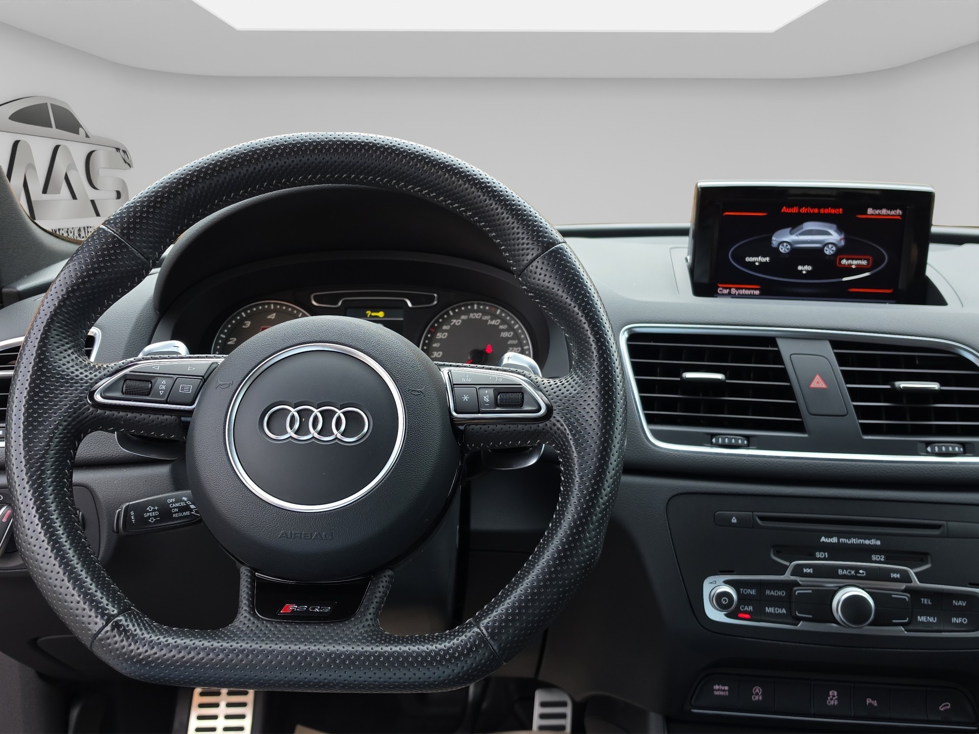 AUDI RS Q3 2.5 TFSI quattro S-tronic-image-9