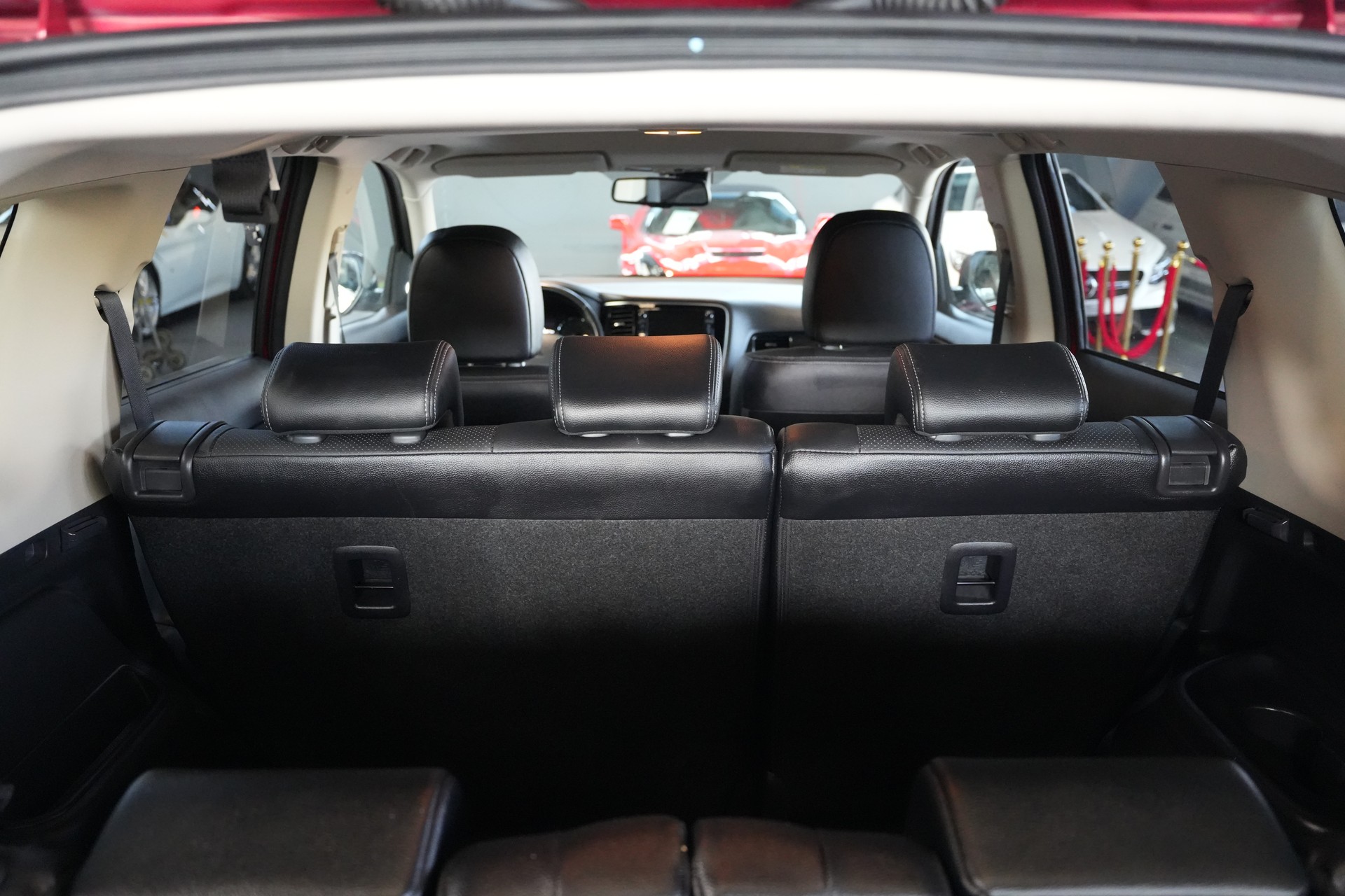MITSUBISHI Outlander 2.0 Diamond 4WD CVT-image-13