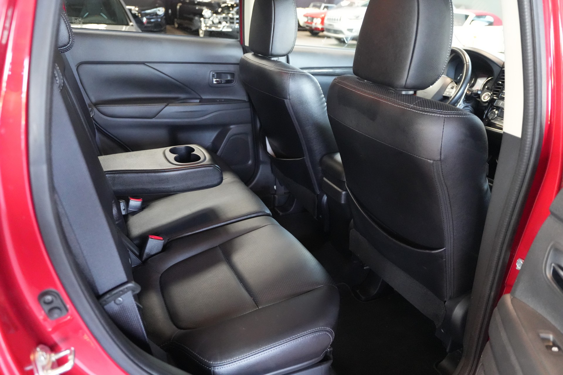 MITSUBISHI Outlander 2.0 Diamond 4WD CVT-image-9