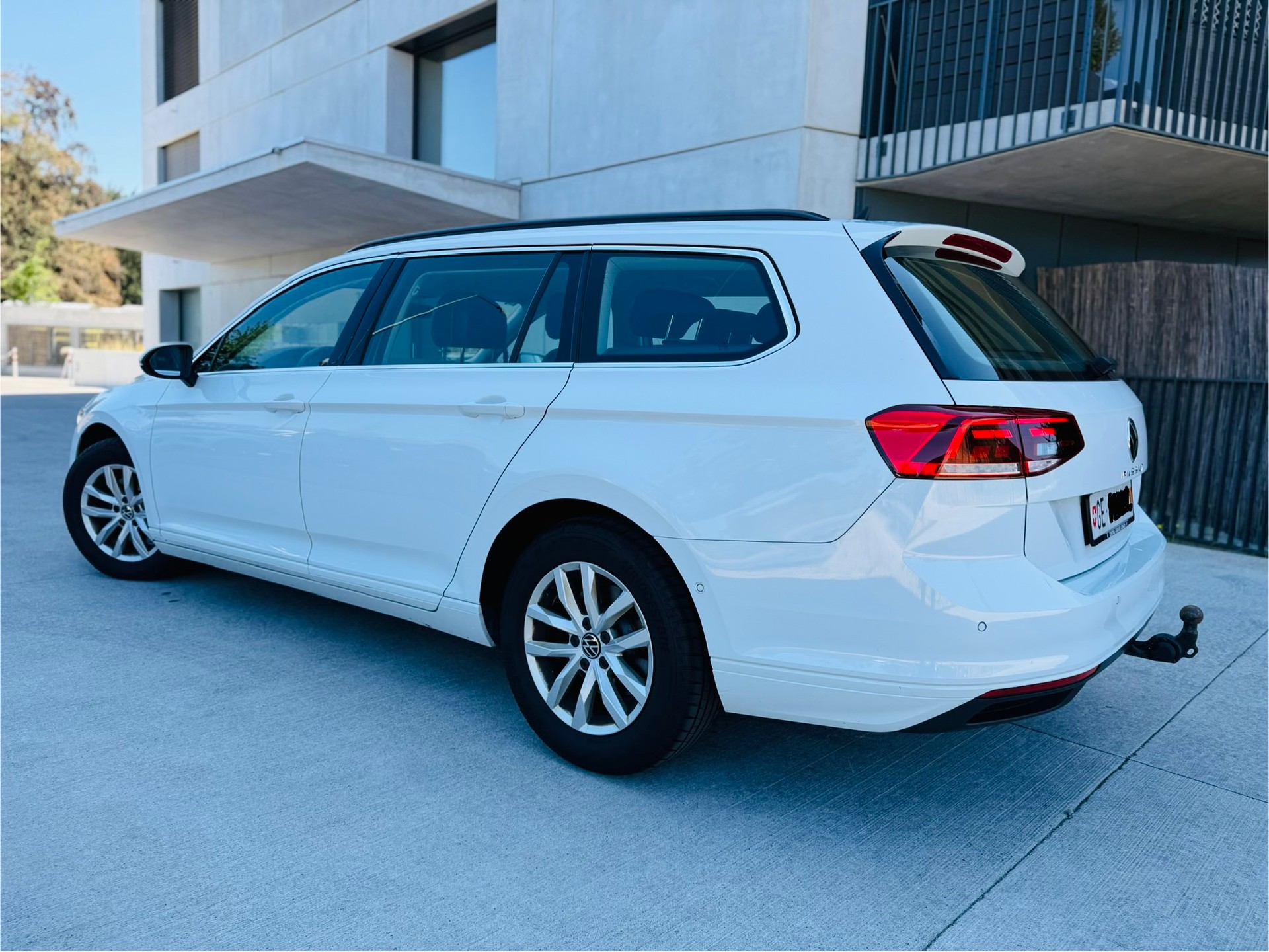VW Passat 2.0 TDI BMT Business DSG-image-3