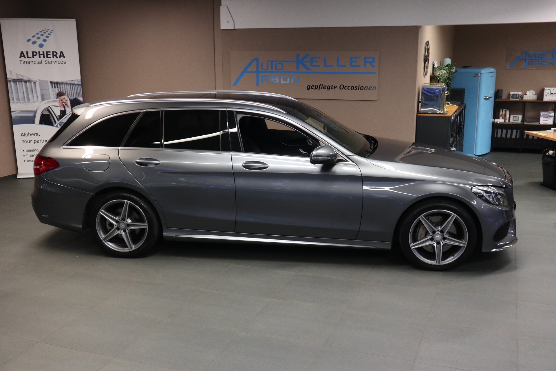 MERCEDES-BENZ C 250 d Swiss Star AMG Line 4m Kombi-image-1