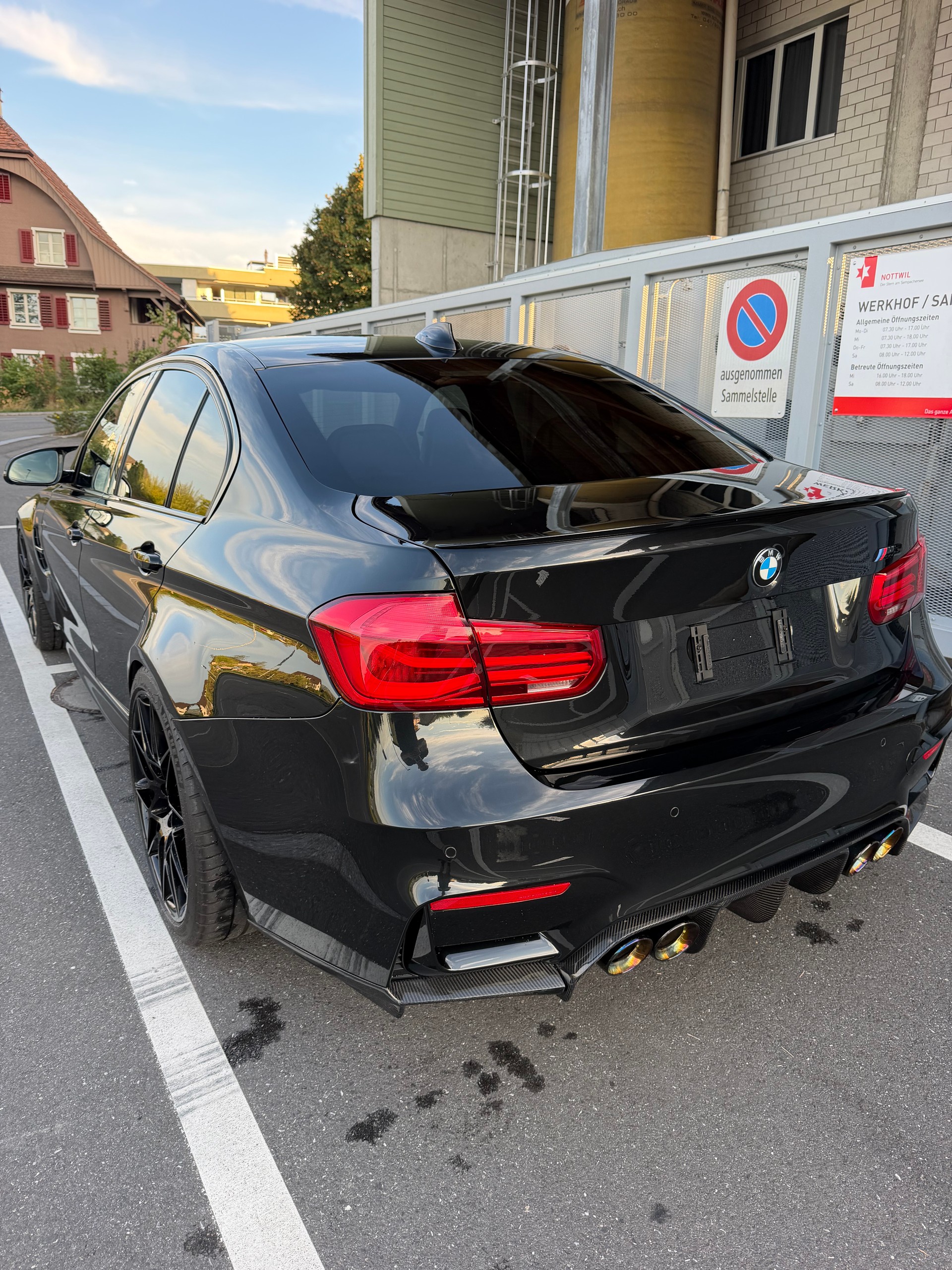 BMW M3 Competition-image-2