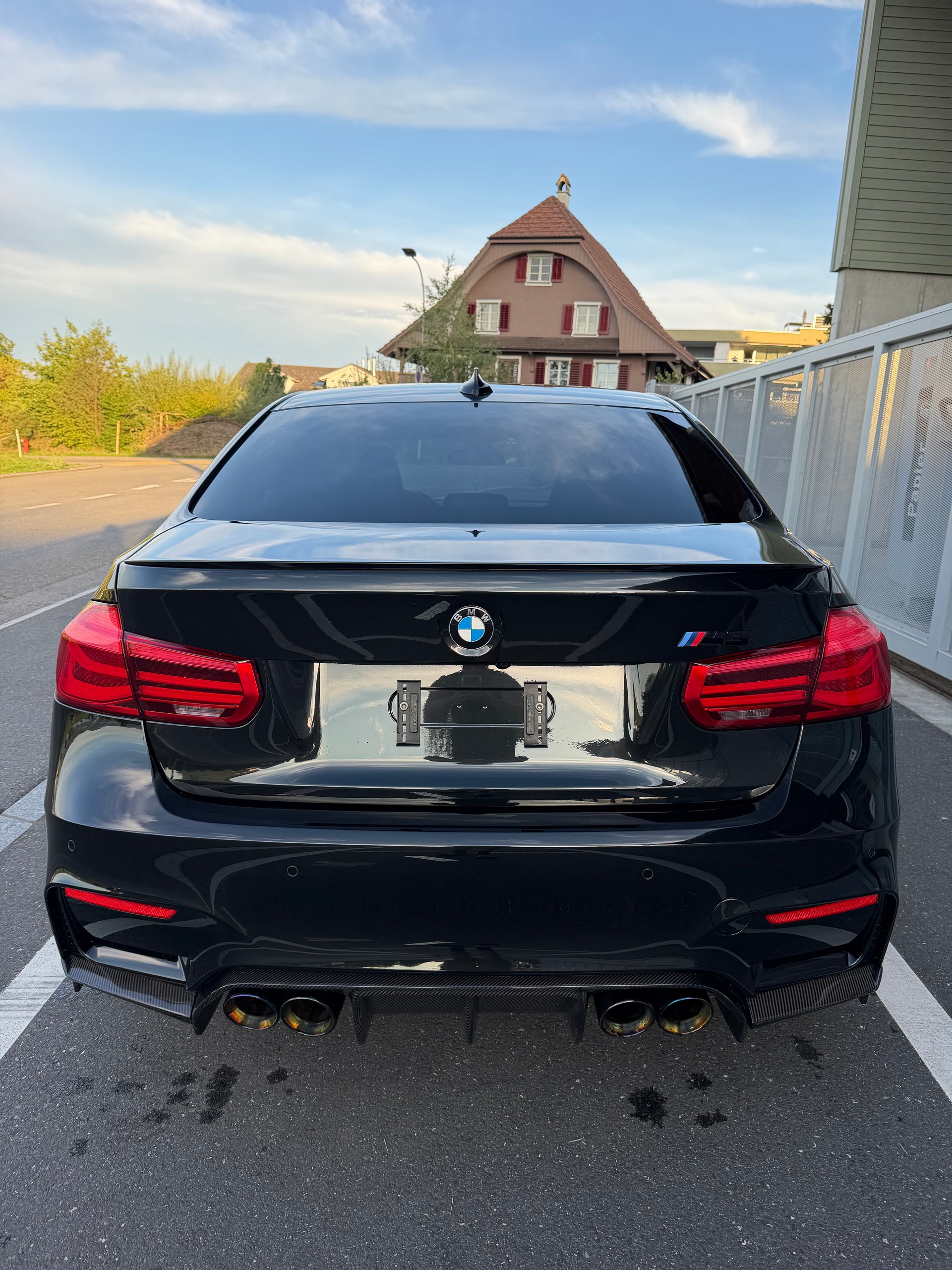 BMW M3 Competition-image-3