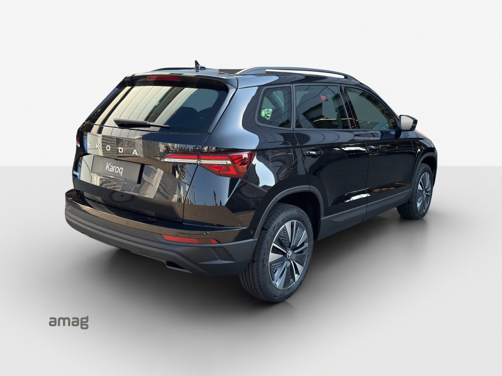SKODA Karoq 1.5 TSI Dynamic DSG-image-4