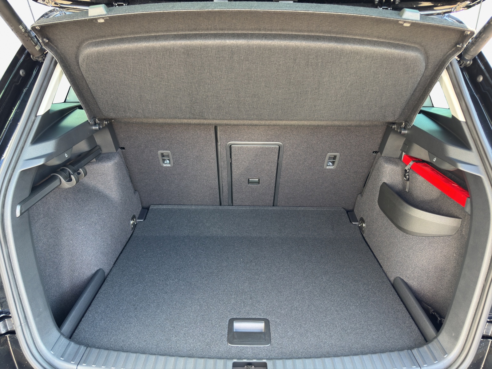 SKODA Karoq 1.5 TSI Dynamic DSG-image-12