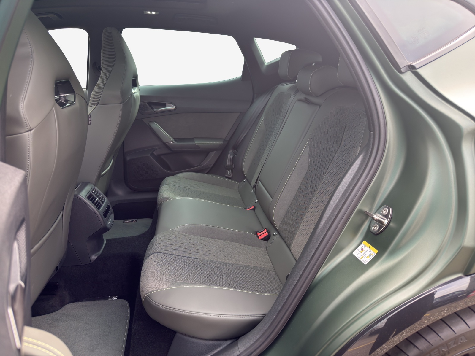 CUPRA Formentor 1.5 e-HYBRID pHEV Prime Edition VZ DSG-image-11