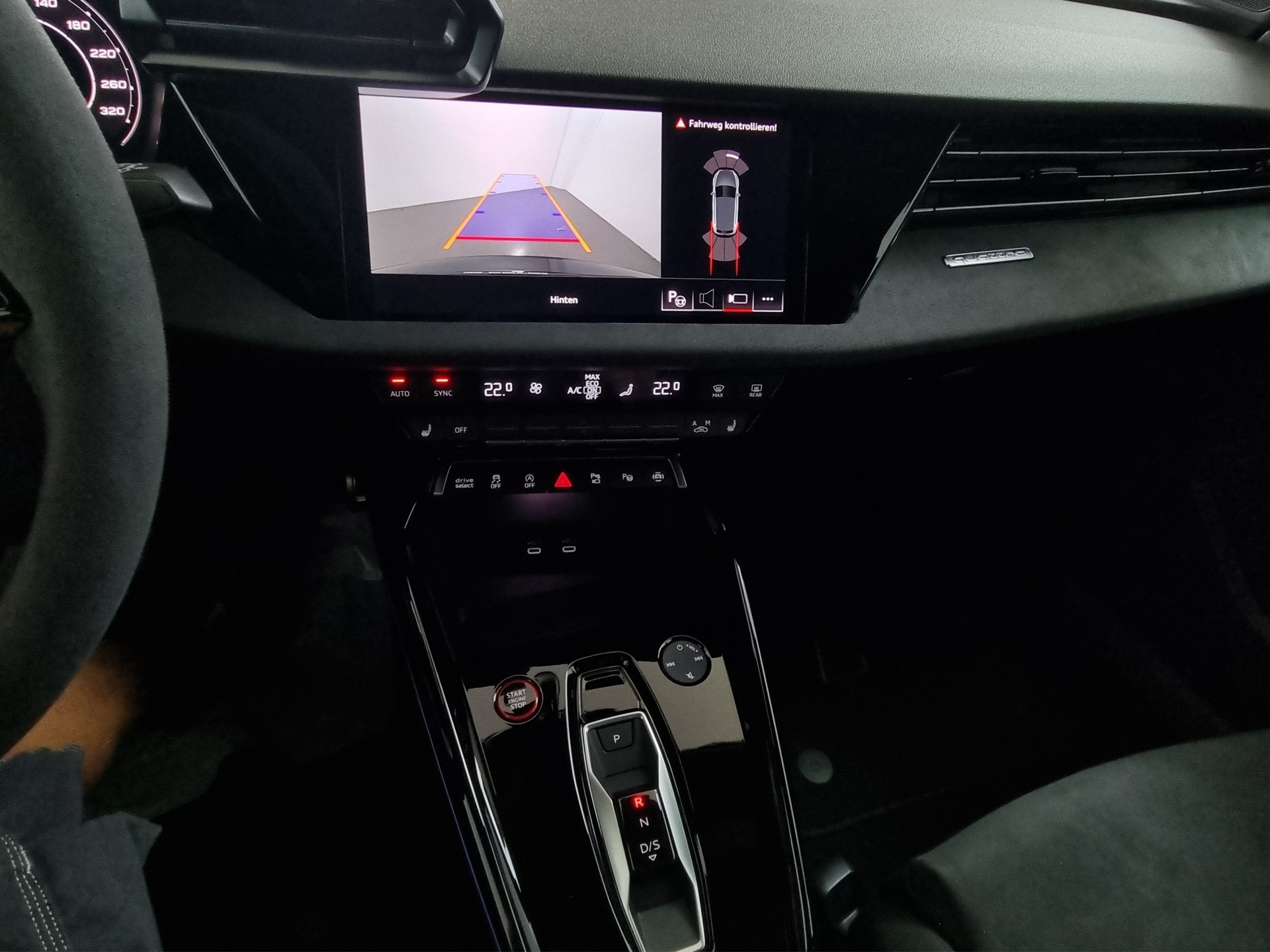 AUDI RS3 Sportback 2.5 TSI quattro S-tronic-image-14