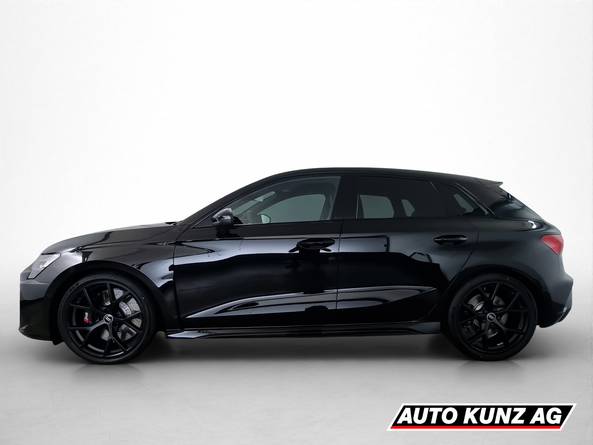 AUDI RS3 Sportback 2.5 TSI quattro S-tronic-image-2