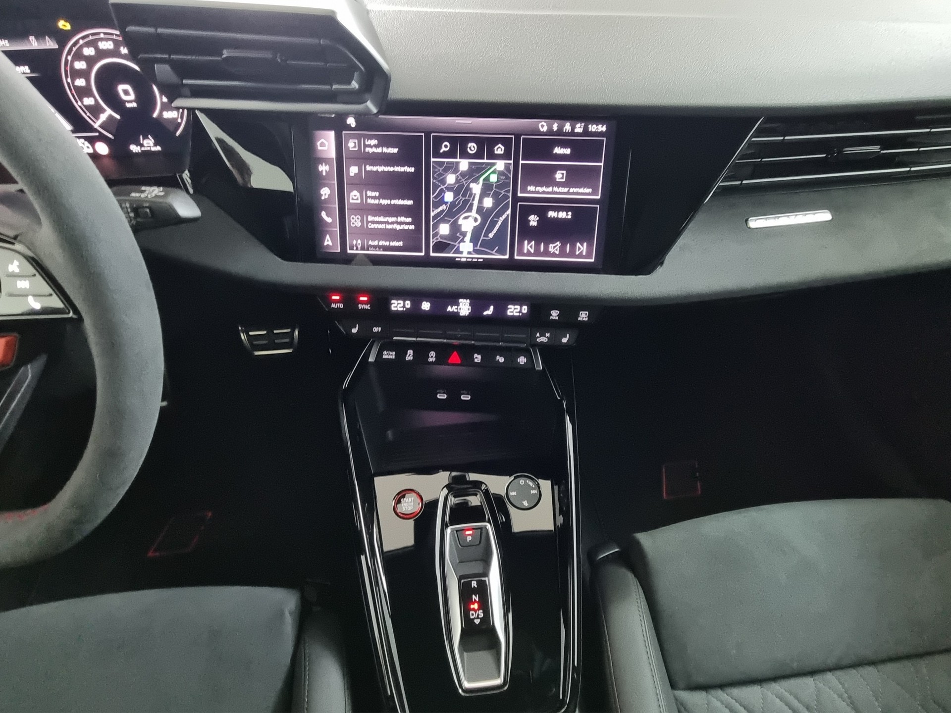 AUDI RS3 Sportback 2.5 TSI quattro S-tronic-image-9