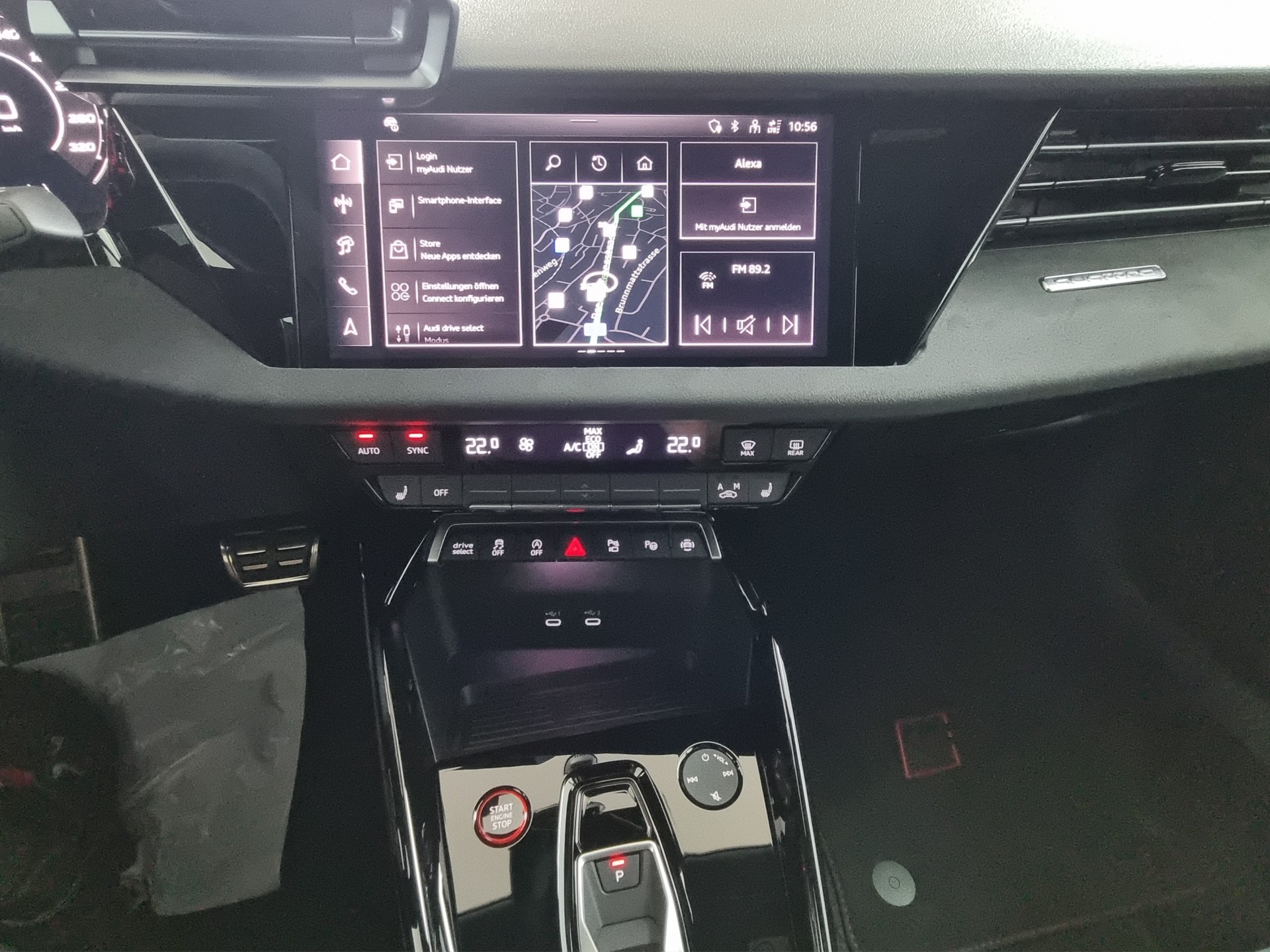 AUDI RS3 Sportback 2.5 TSI quattro S-tronic-image-13