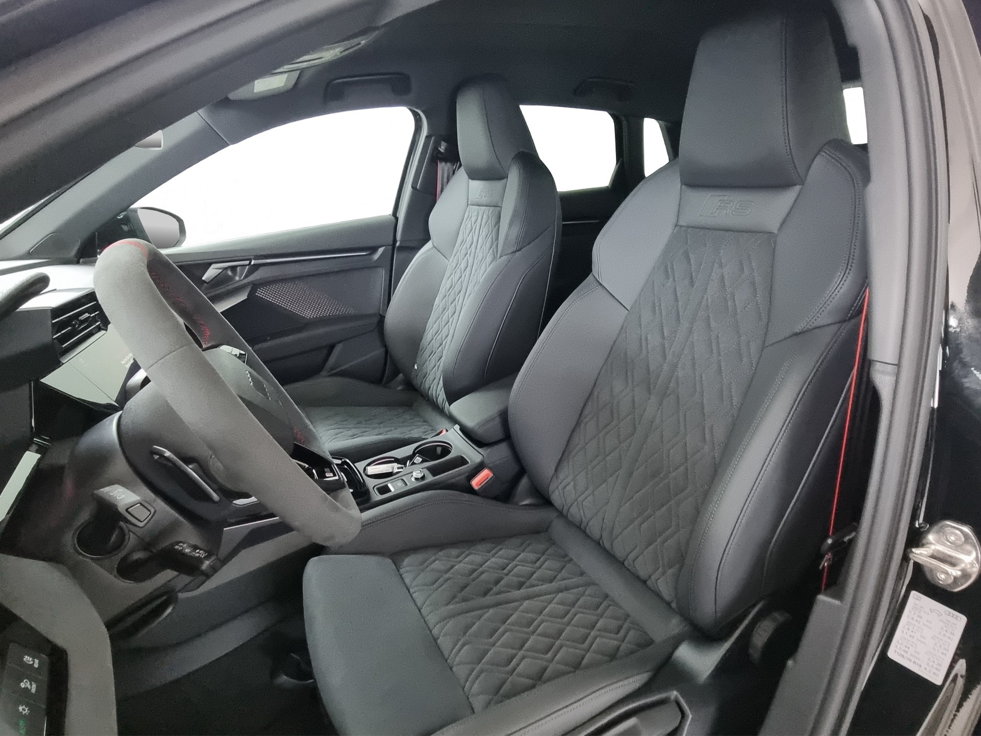AUDI RS3 Sportback 2.5 TSI quattro S-tronic-image-5