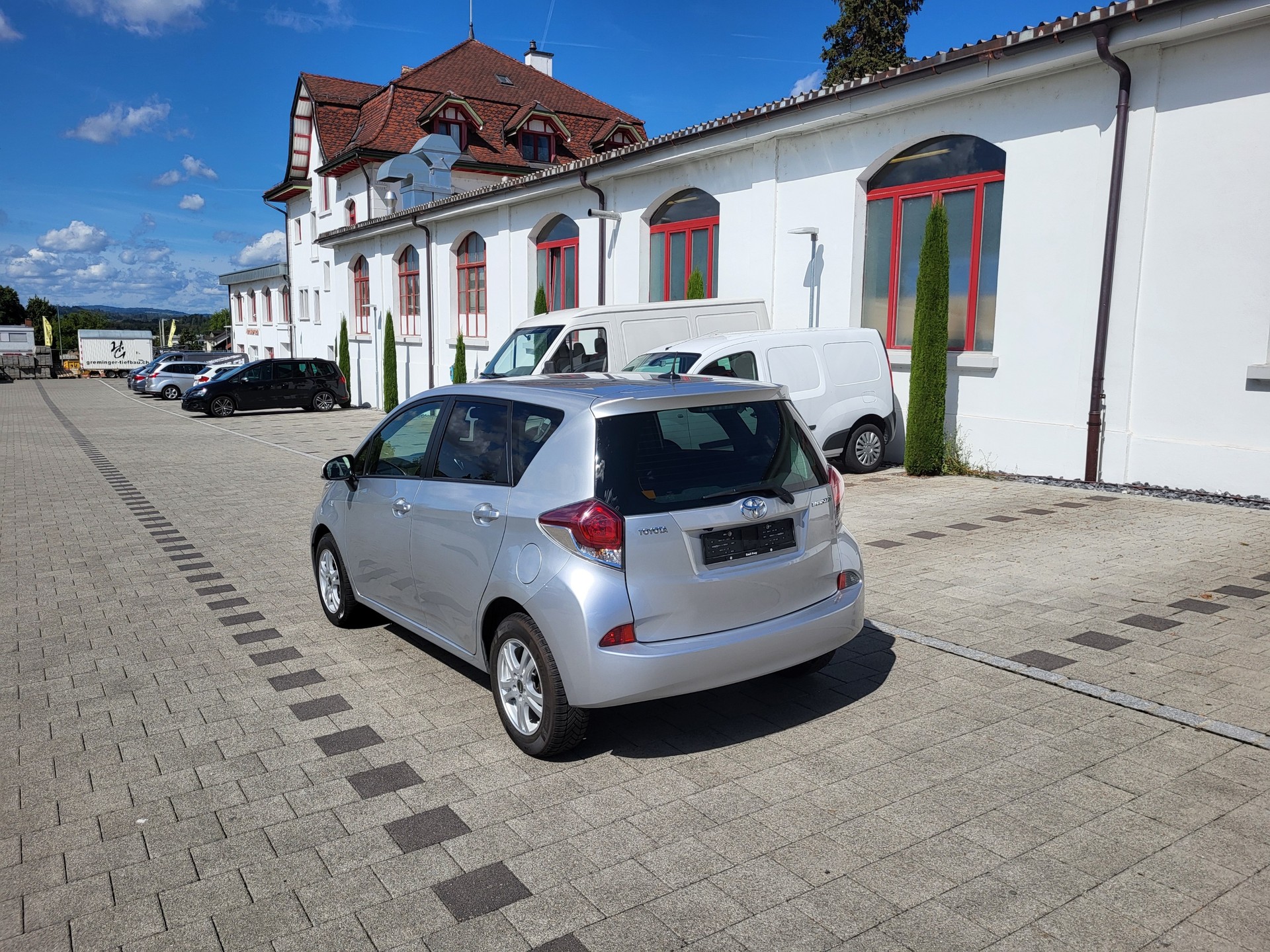 TOYOTA Verso-S 1.33 Linea Trend Multidrive S-image-2