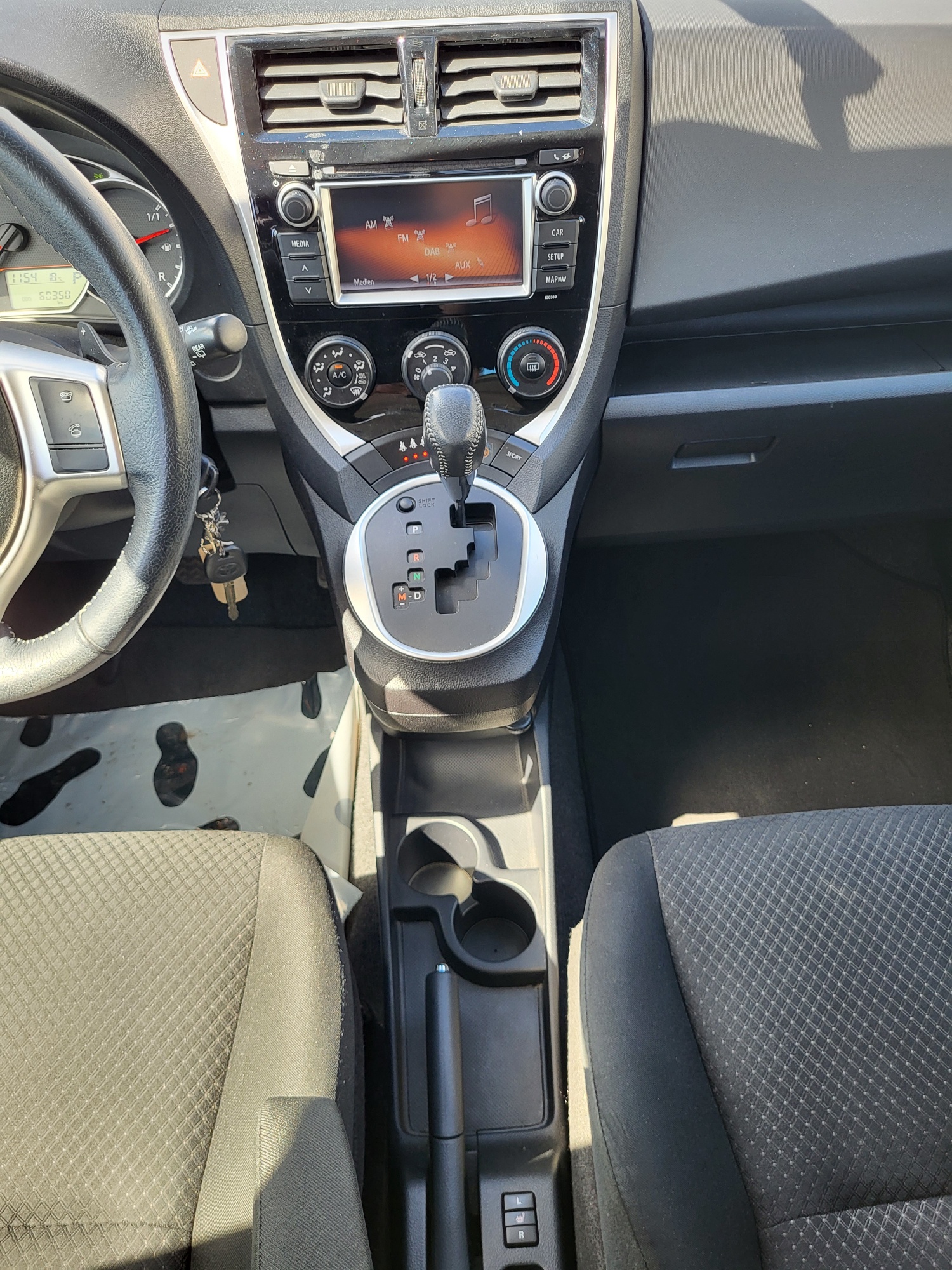 TOYOTA Verso-S 1.33 Linea Trend Multidrive S-image-6