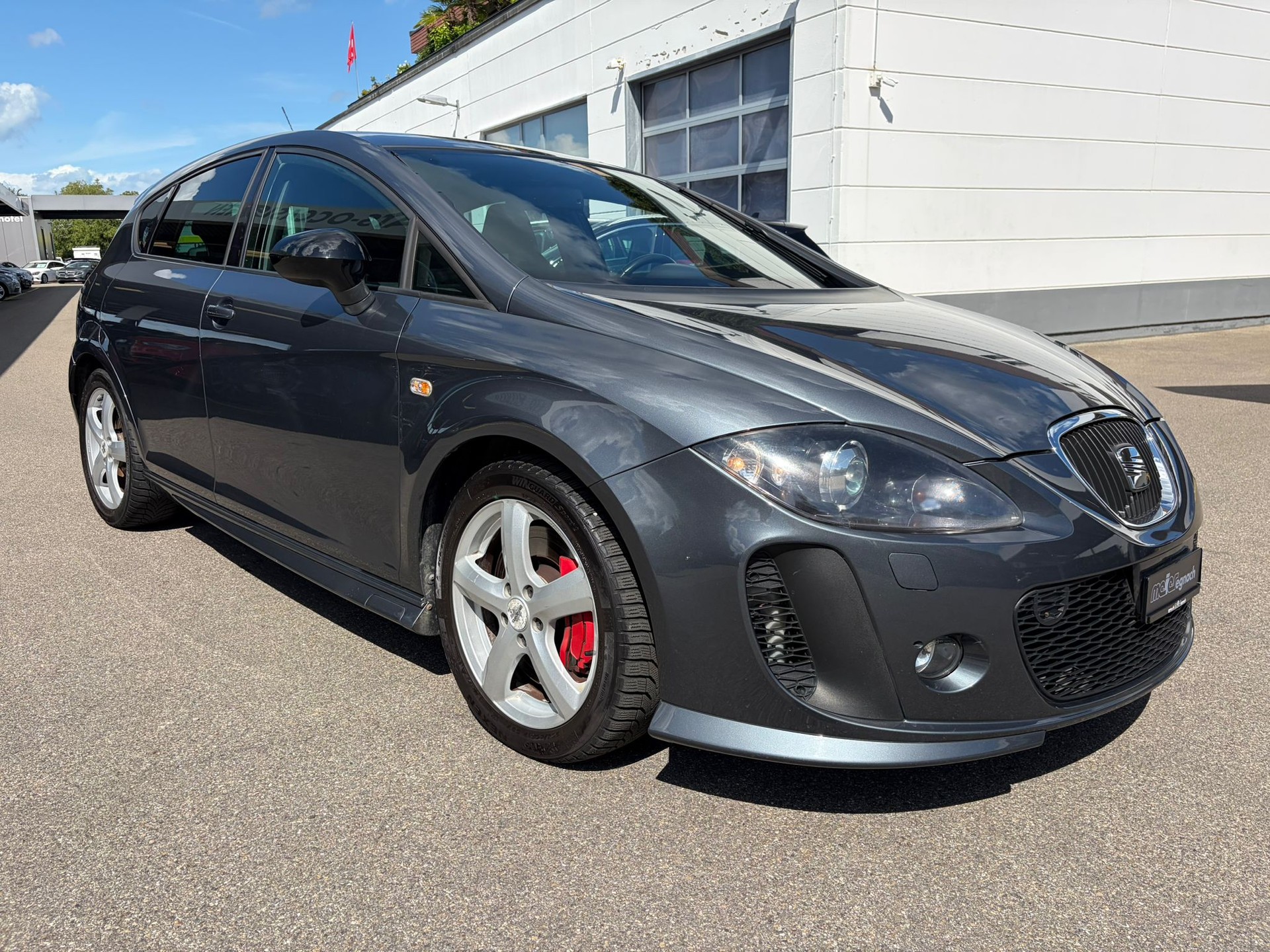 SEAT Leon 2.0 TSI Cupra R-image-2